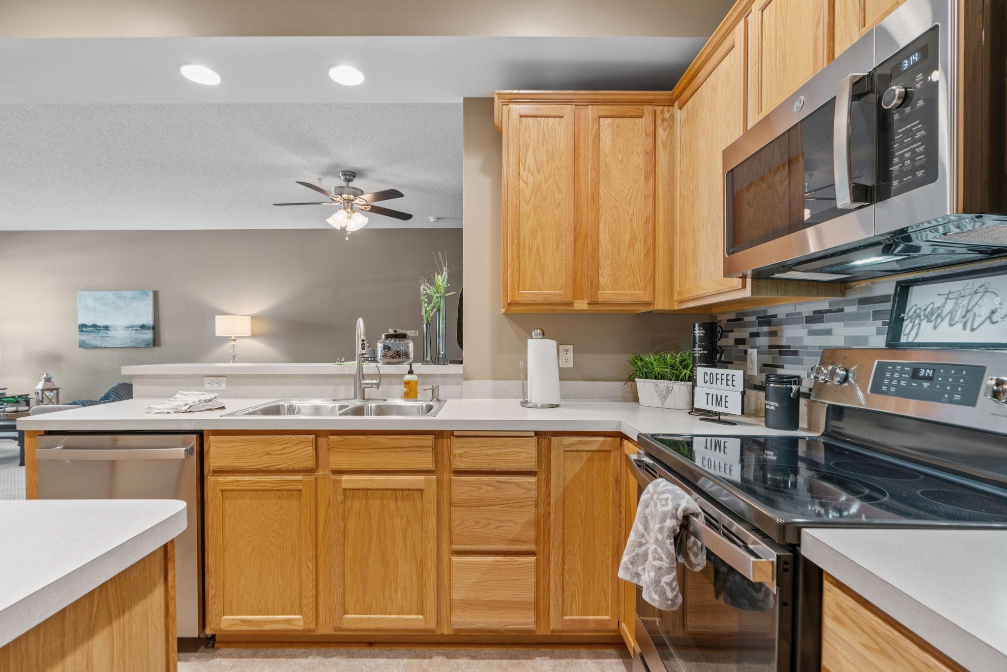 11182 Aberdeen Street NE Unit: F