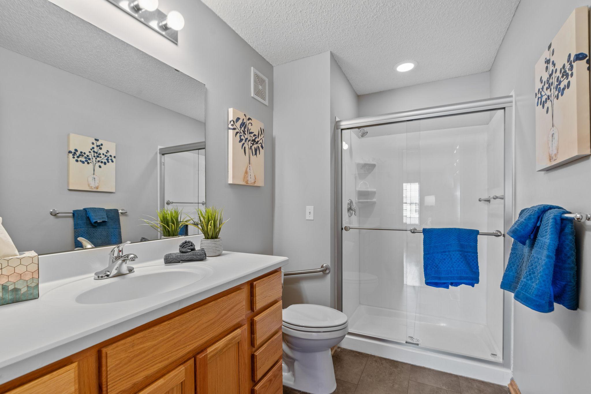 11182 Aberdeen Street NE Unit: F