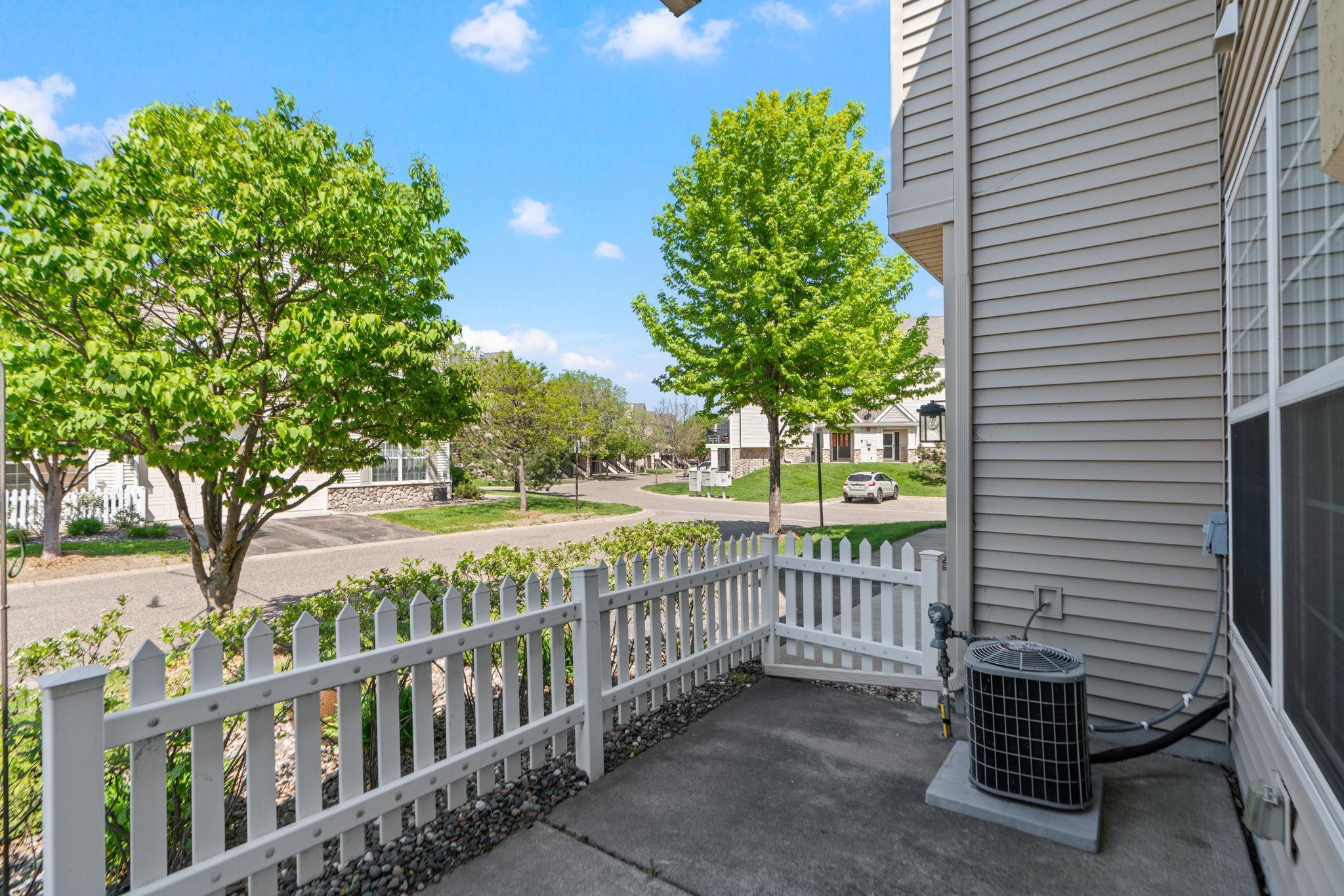 11182 Aberdeen Street NE Unit: F