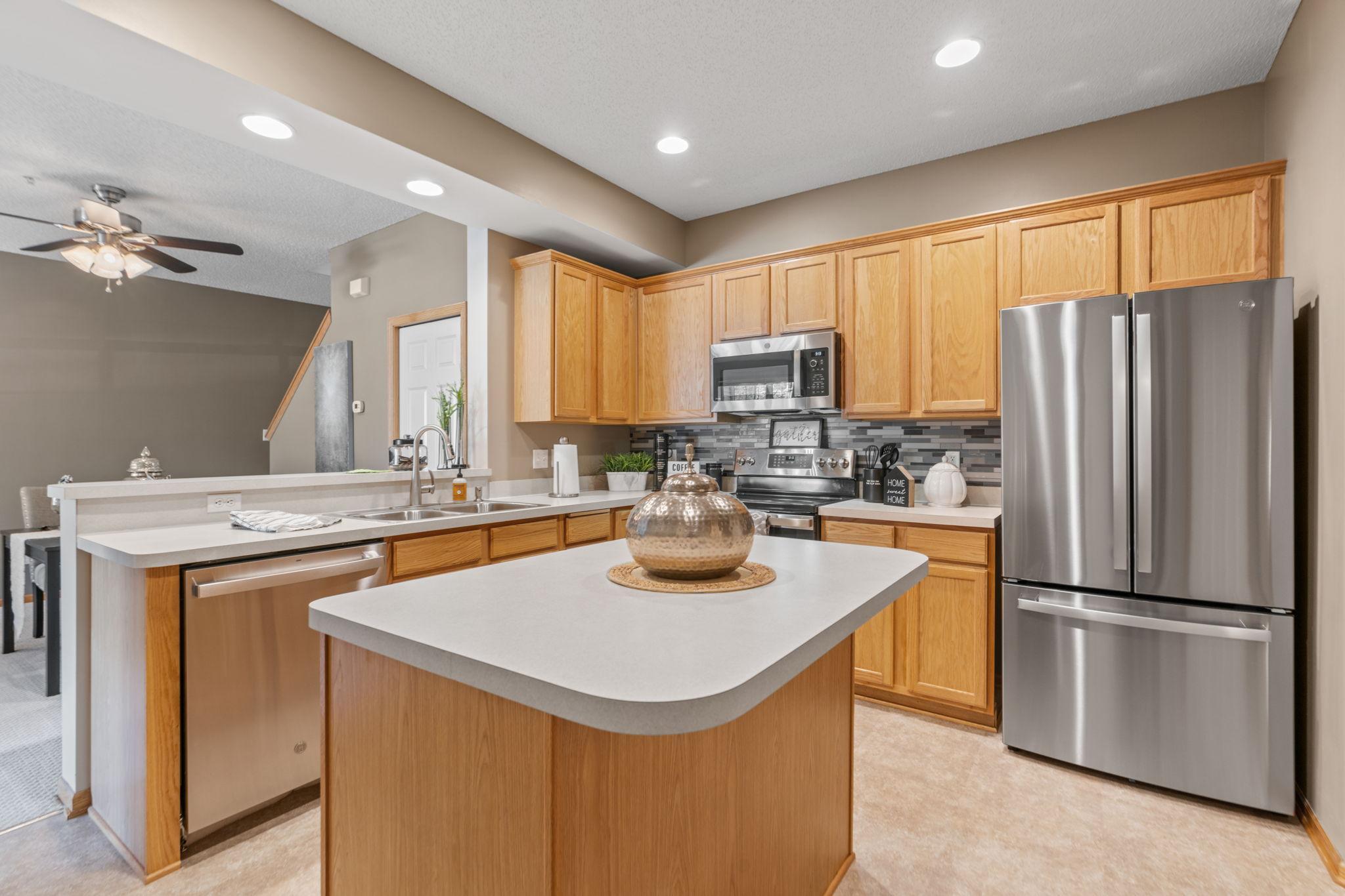 11182 Aberdeen Street NE Unit: F