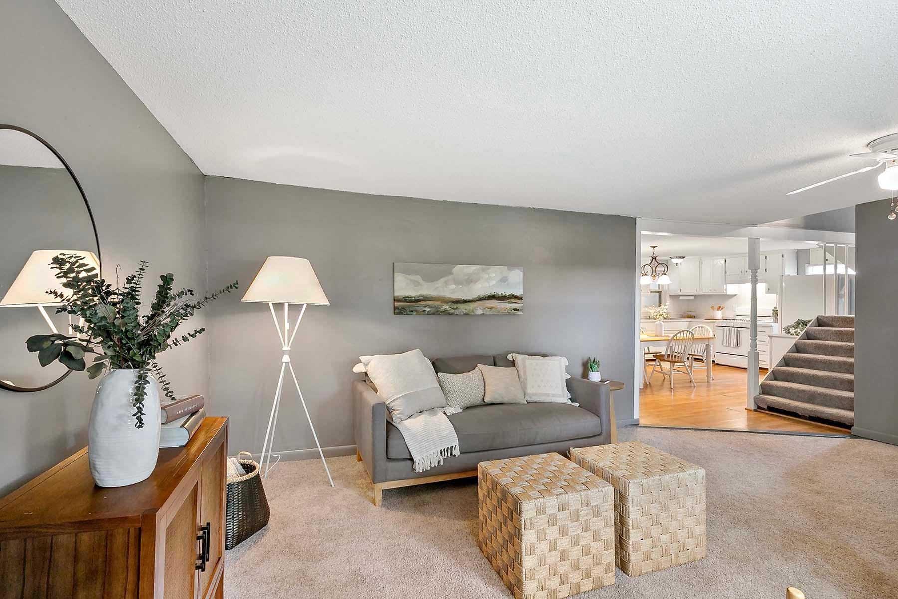 24557 Chippendale Avenue W