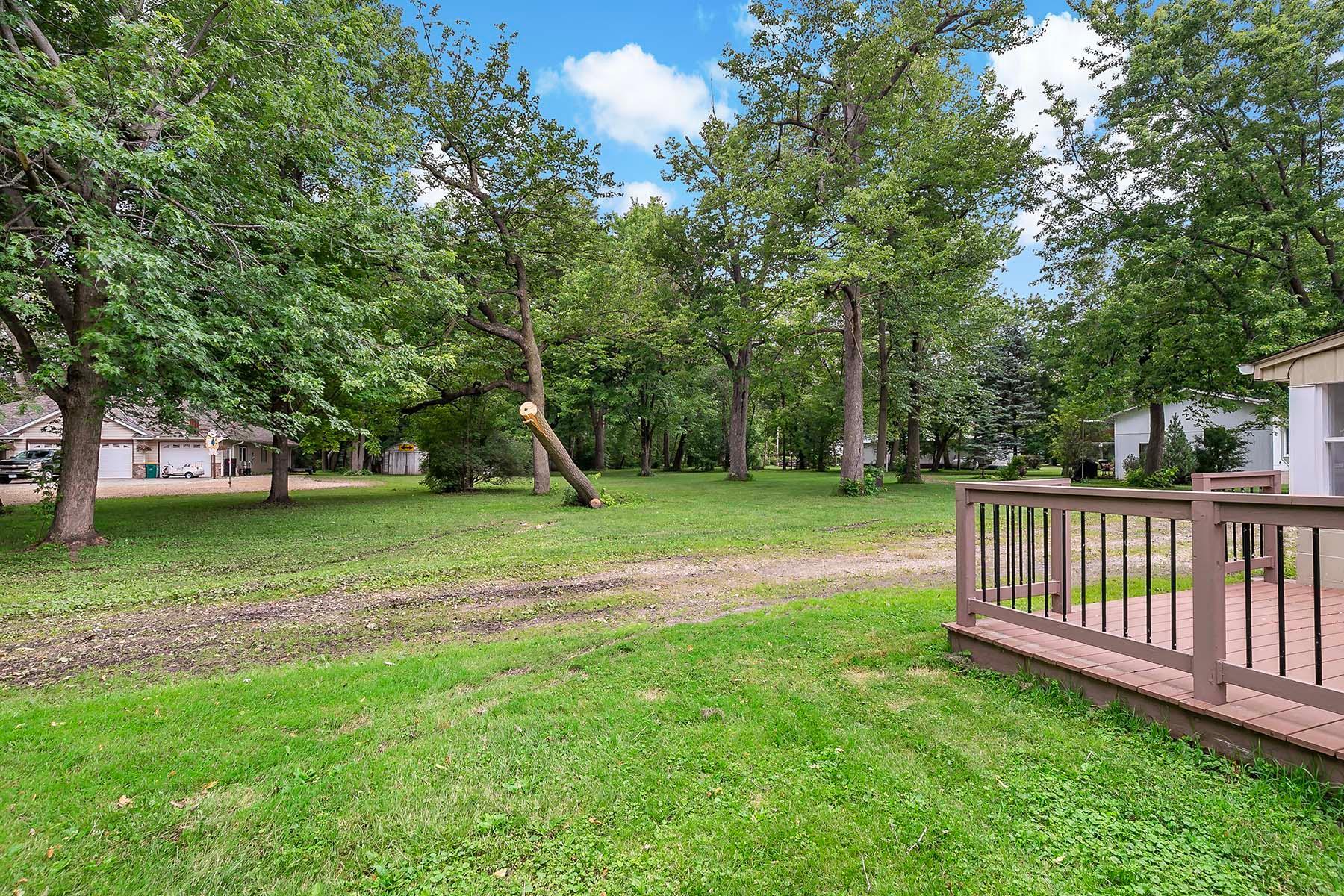 24557 Chippendale Avenue W