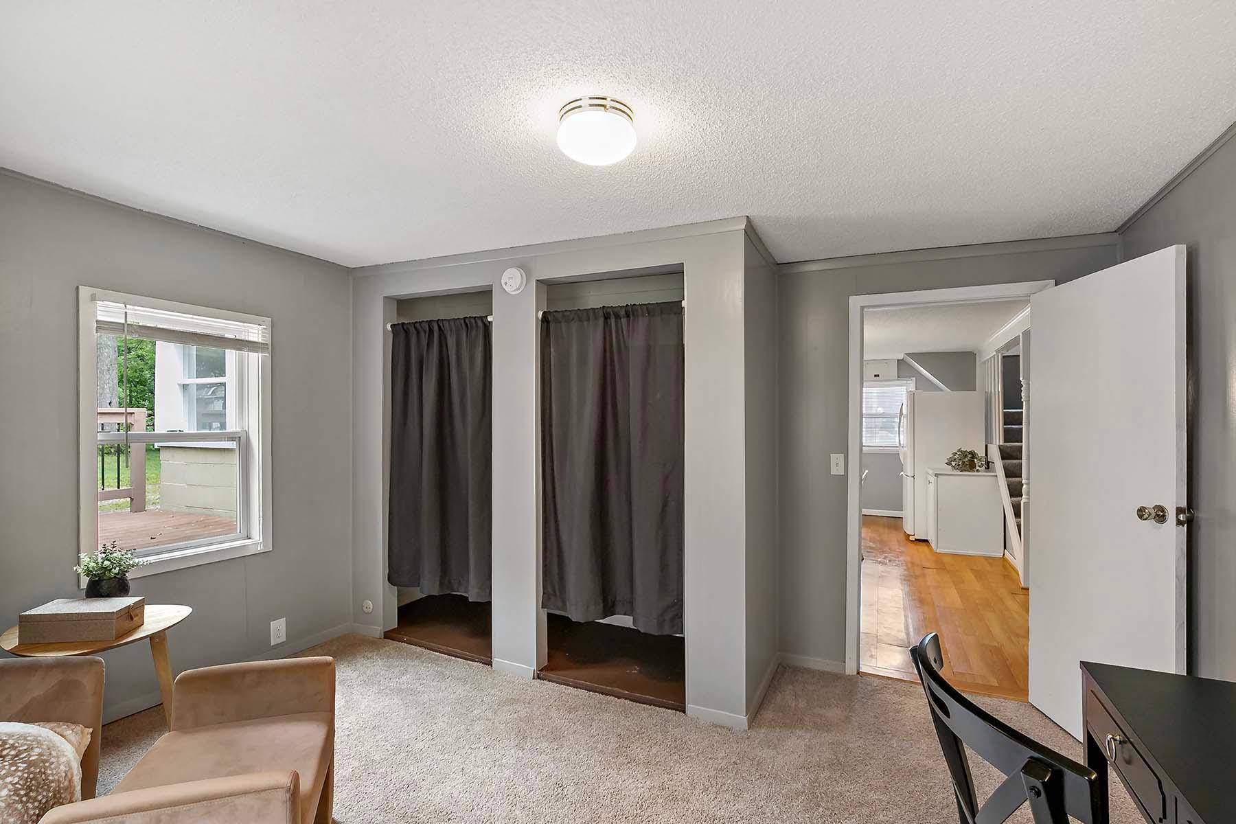 24557 Chippendale Avenue W