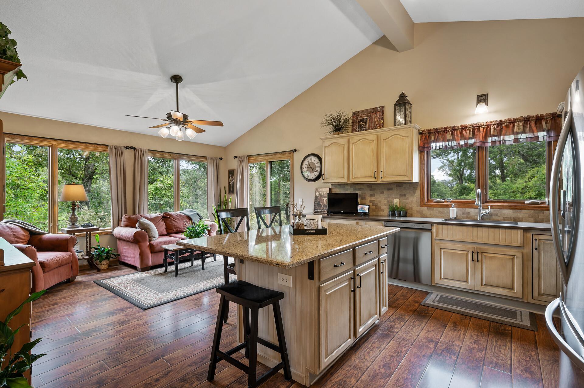 21715 Quincy Street NE