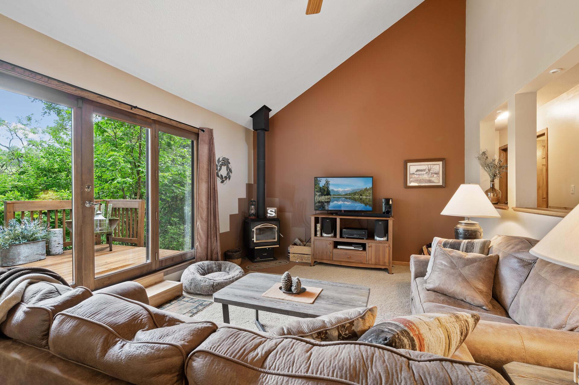 21715 Quincy Street NE