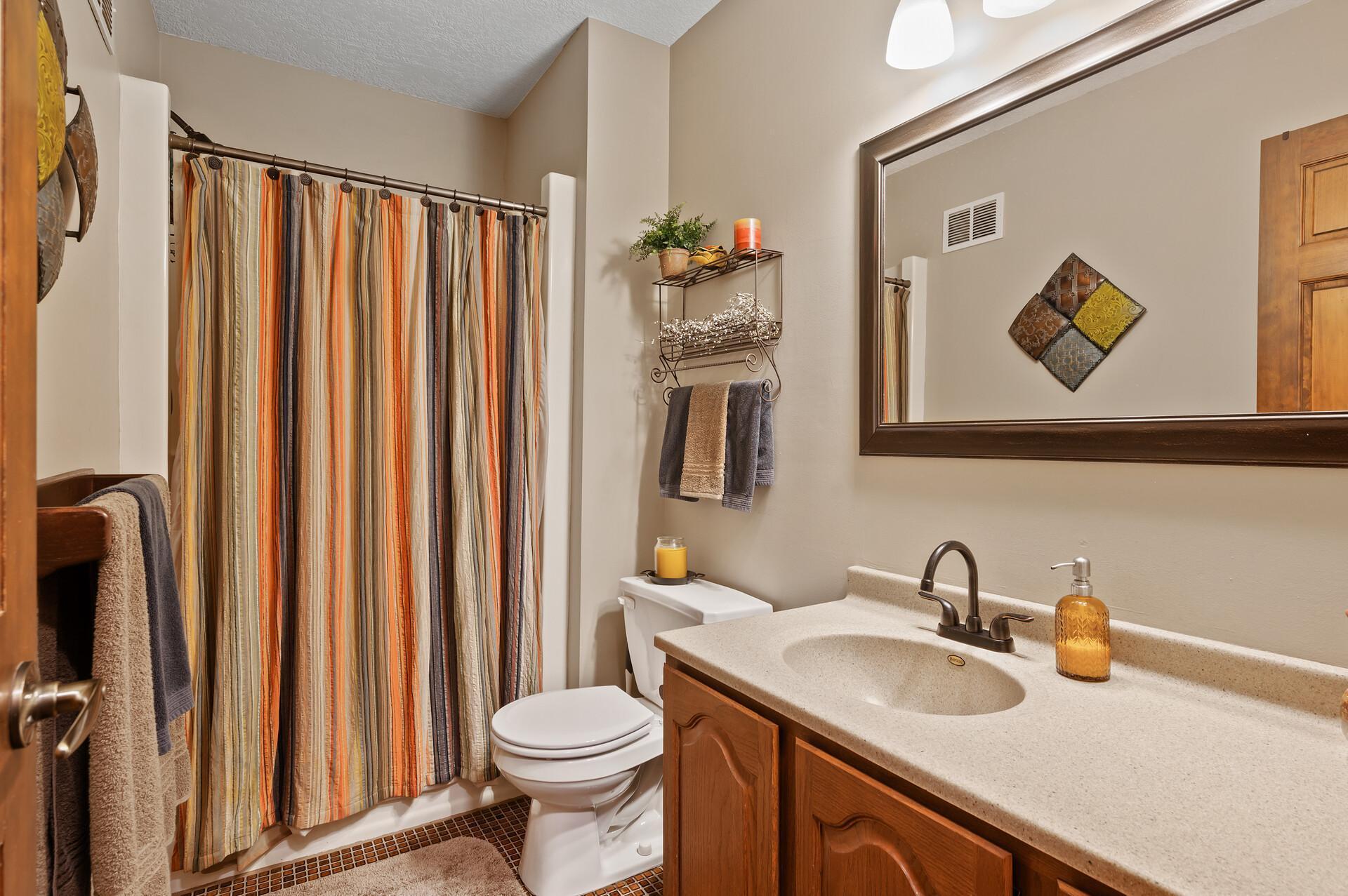 21715 Quincy Street NE