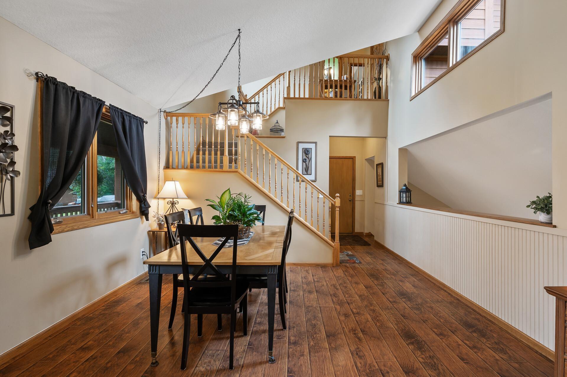 21715 Quincy Street NE