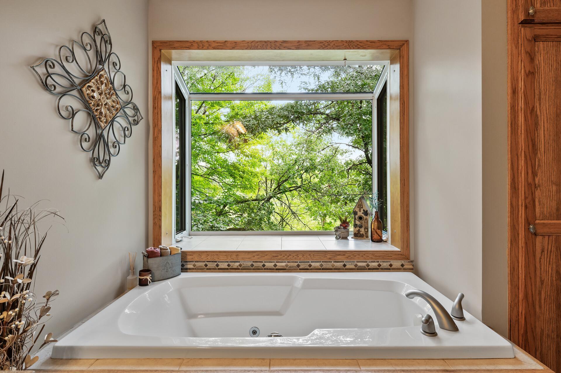 21715 Quincy Street NE