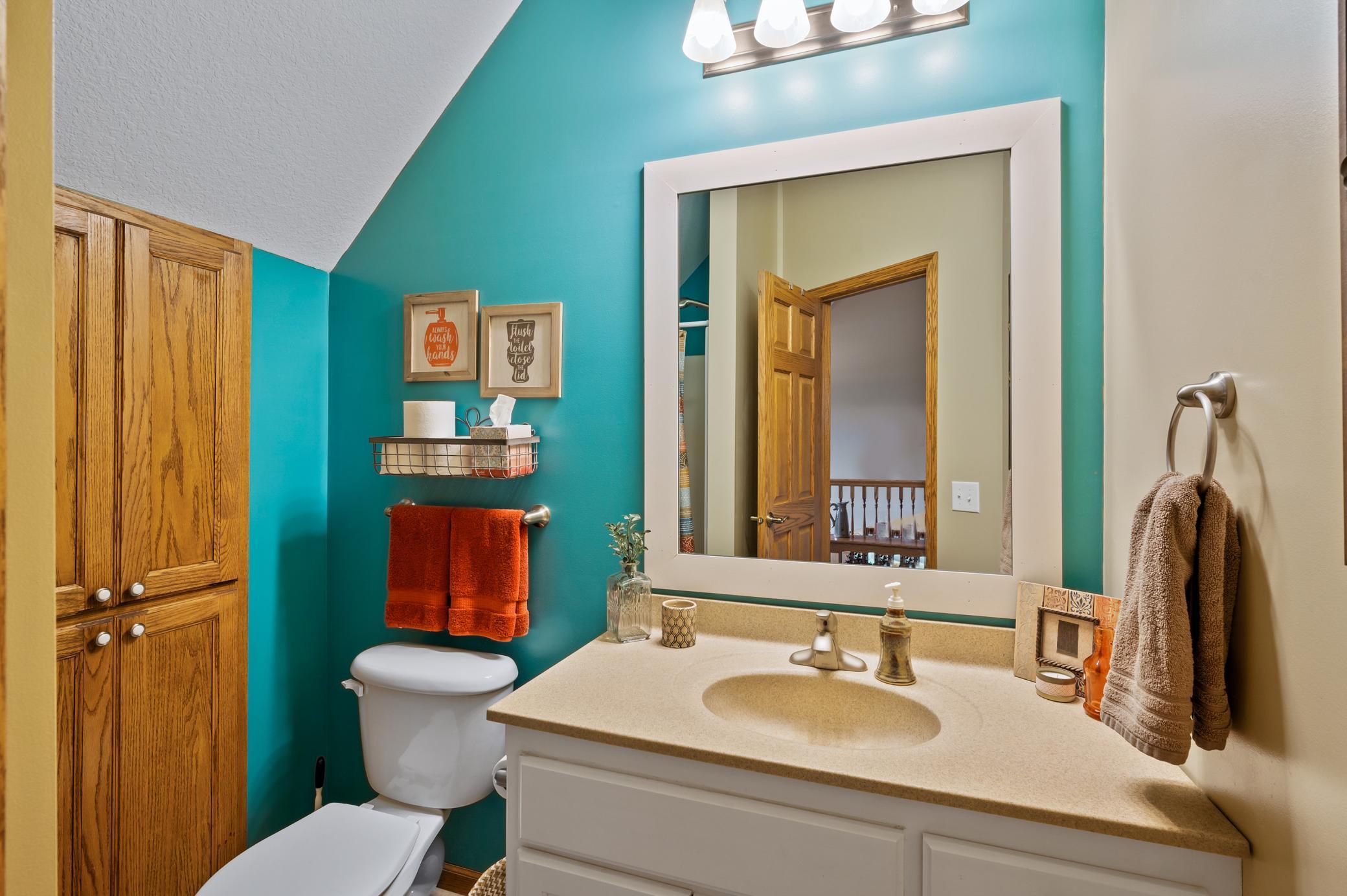 21715 Quincy Street NE