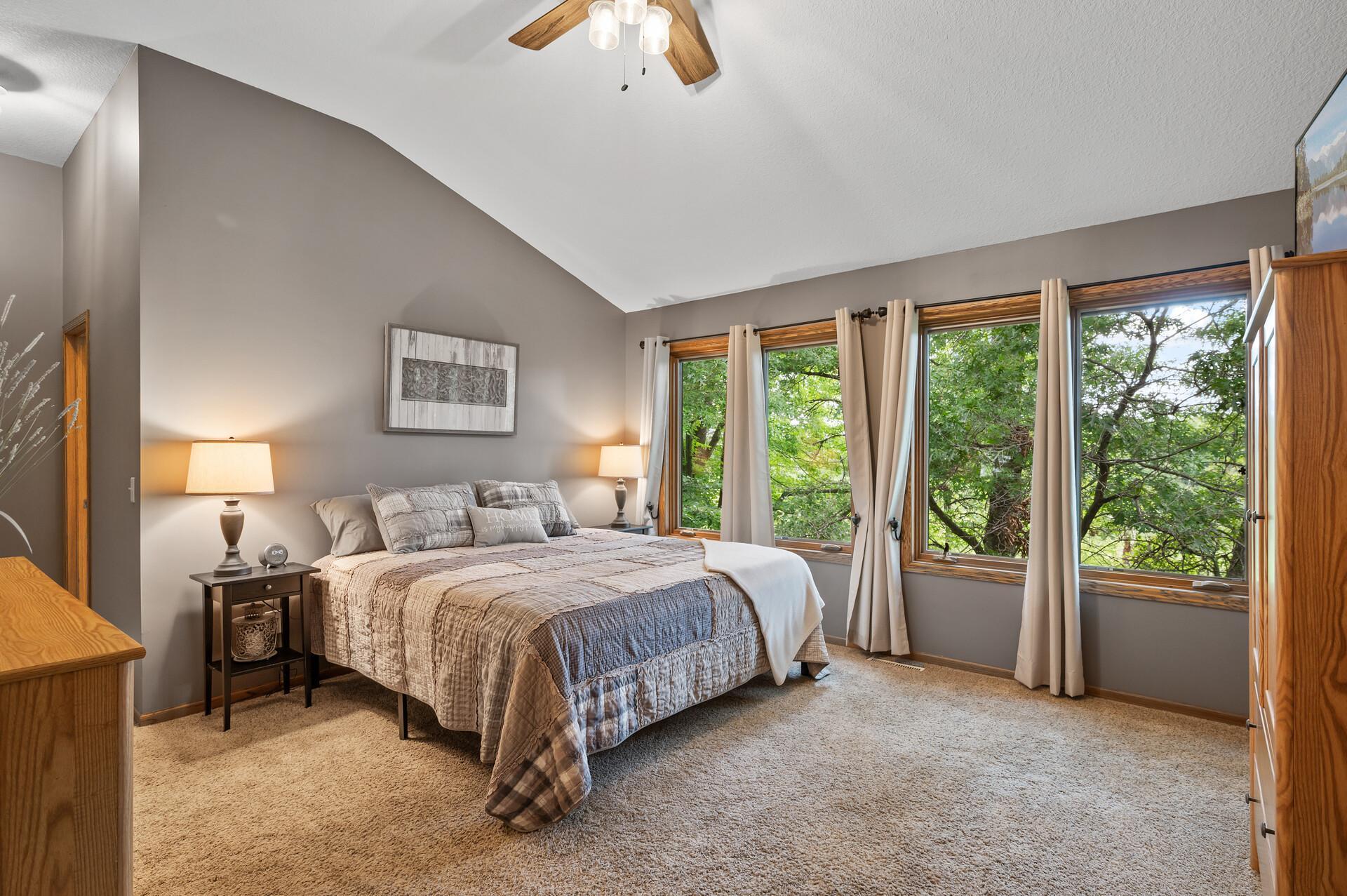 21715 Quincy Street NE