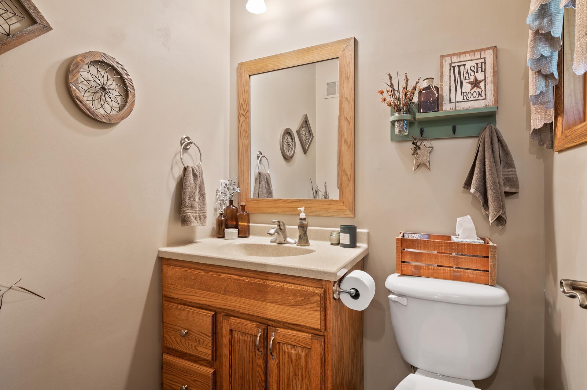 21715 Quincy Street NE