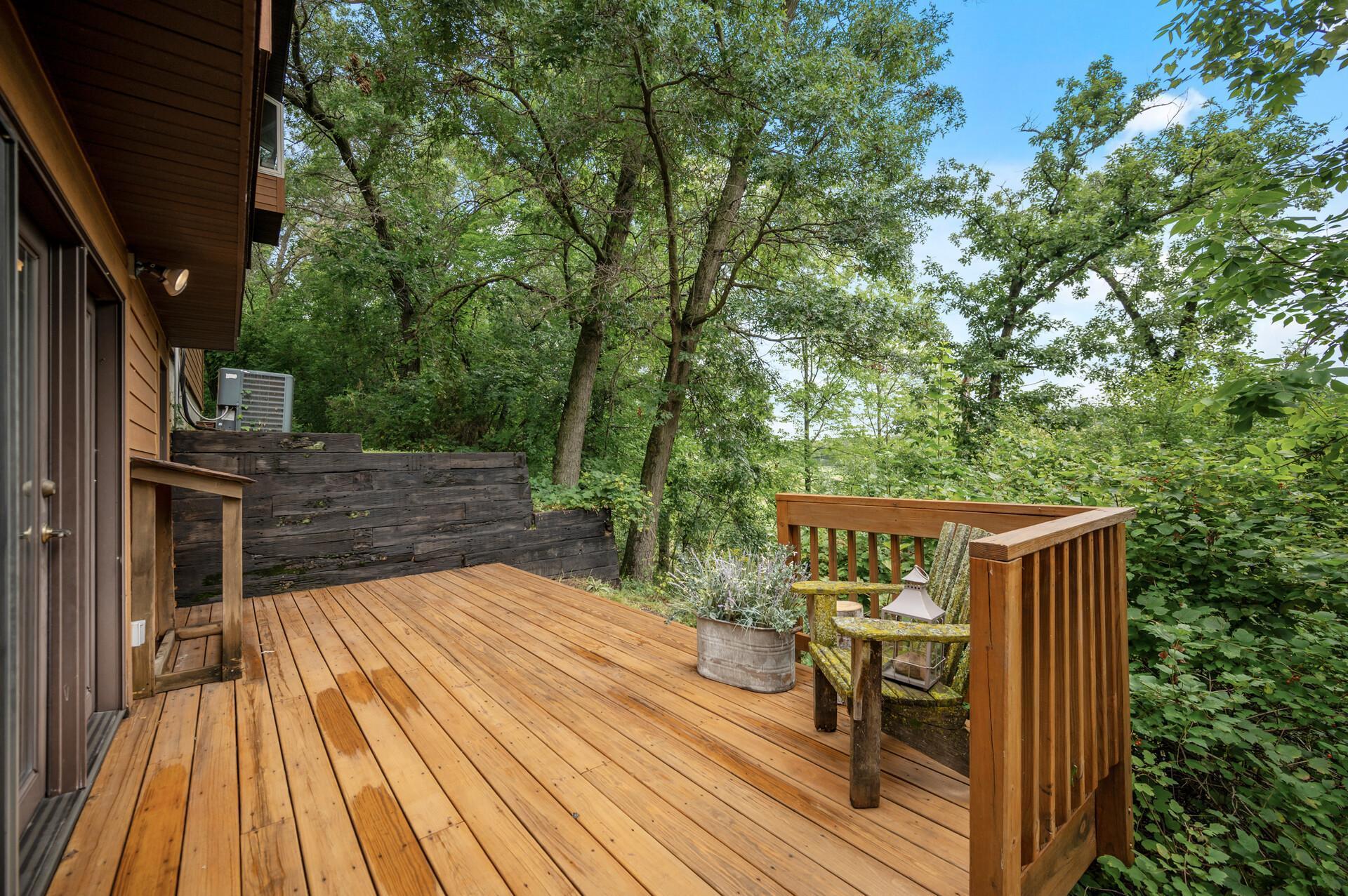 21715 Quincy Street NE