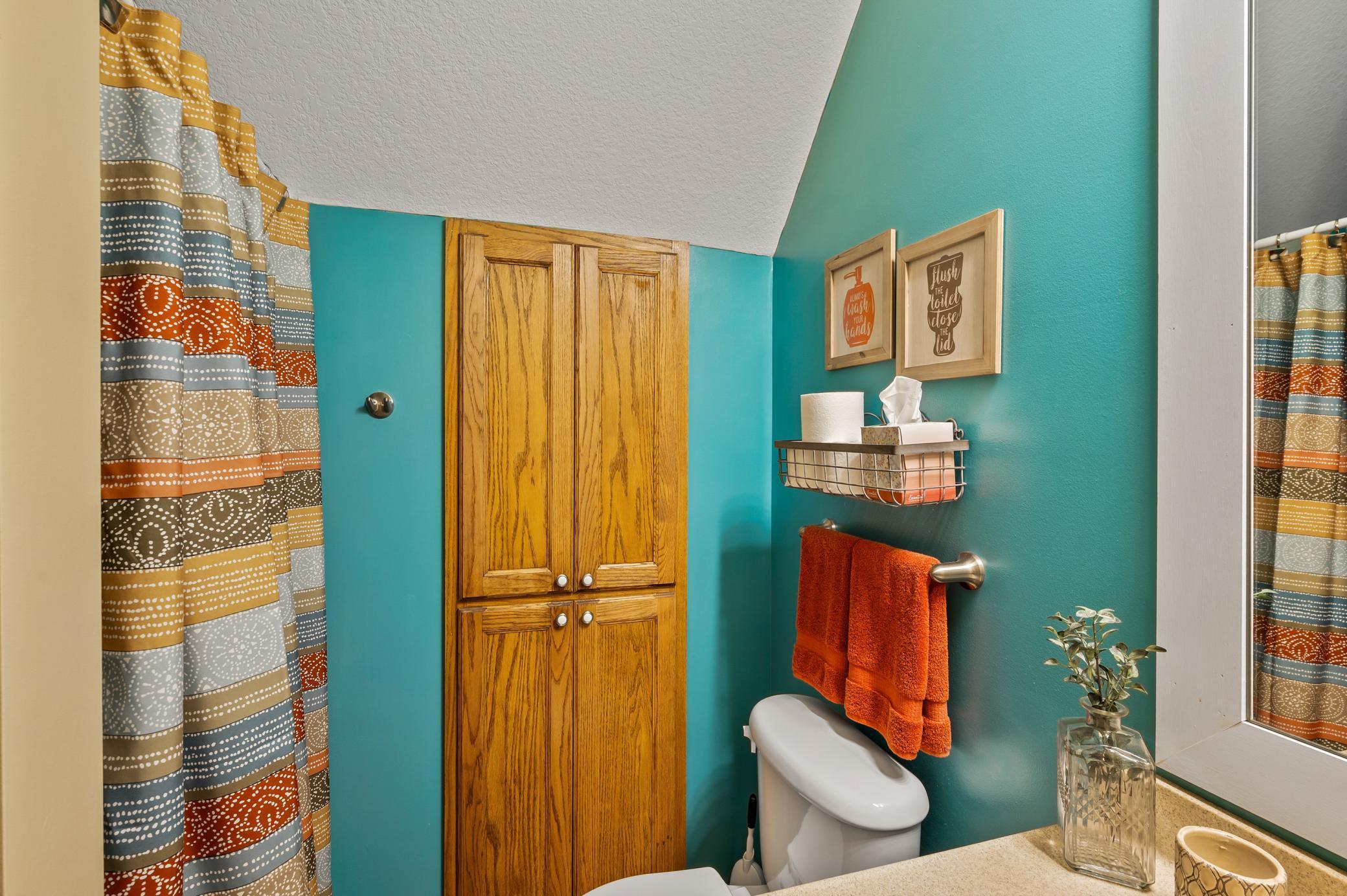 21715 Quincy Street NE