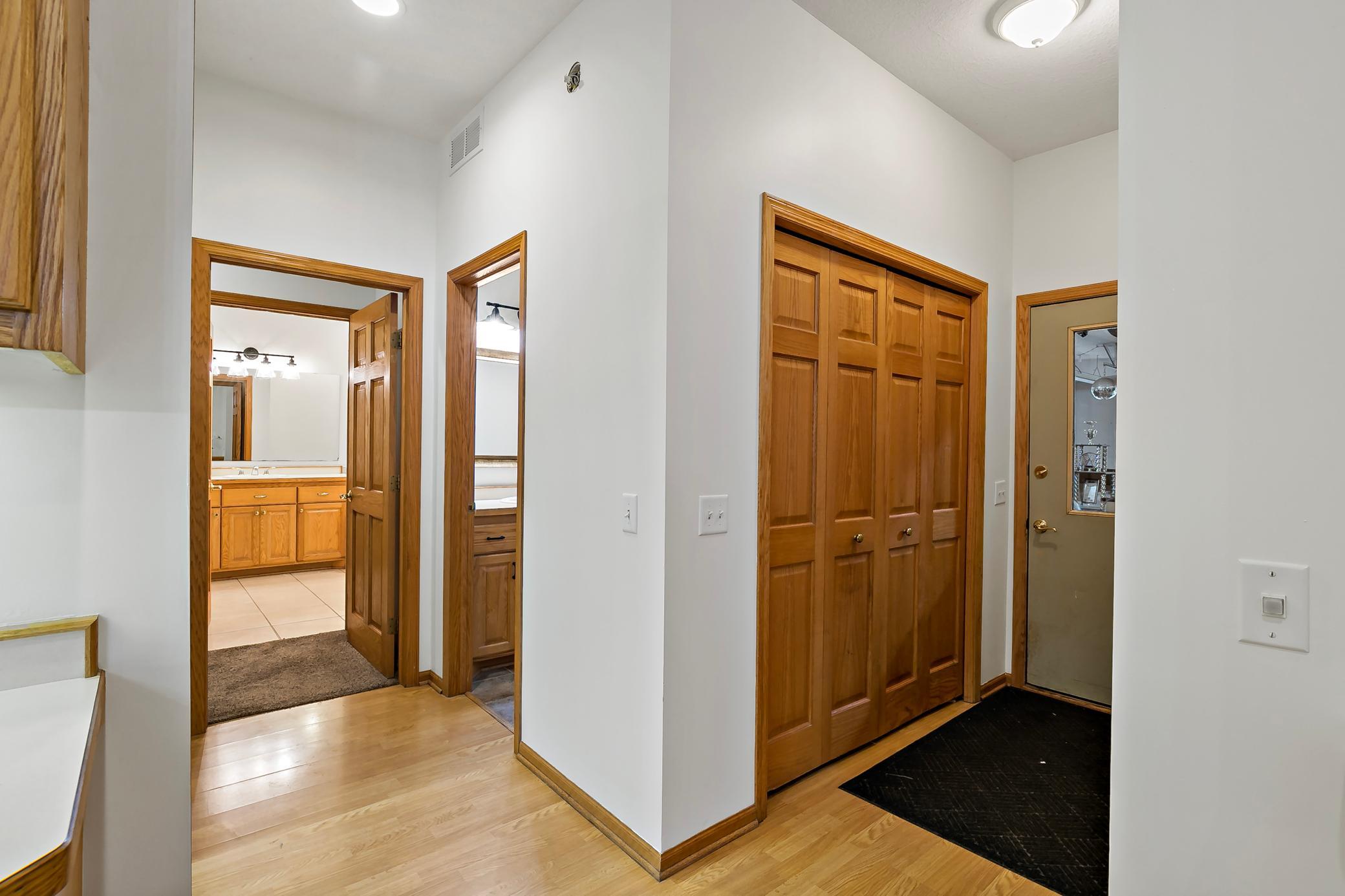 24579 Chippendale Avenue W