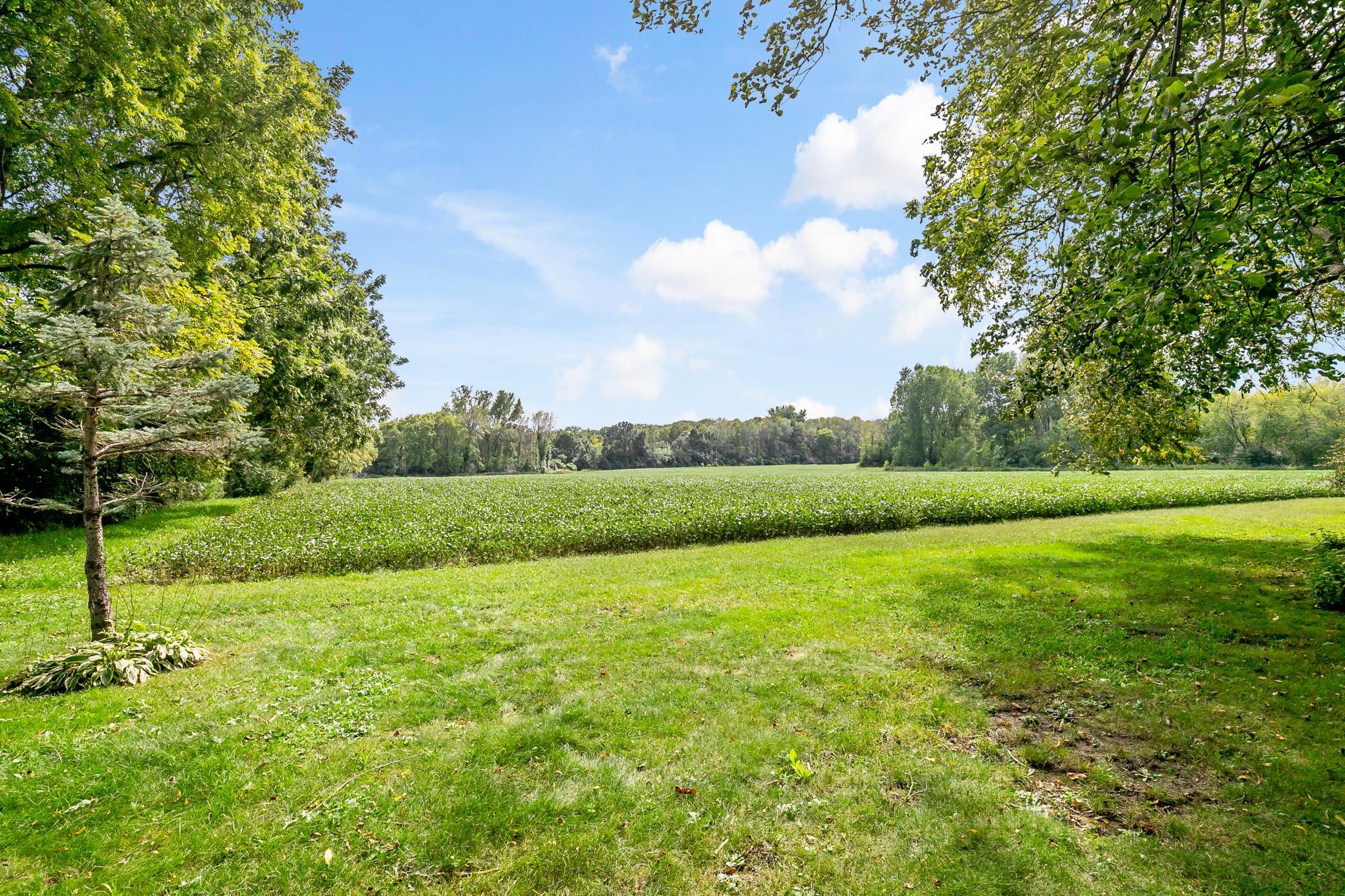 24579 Chippendale Avenue W