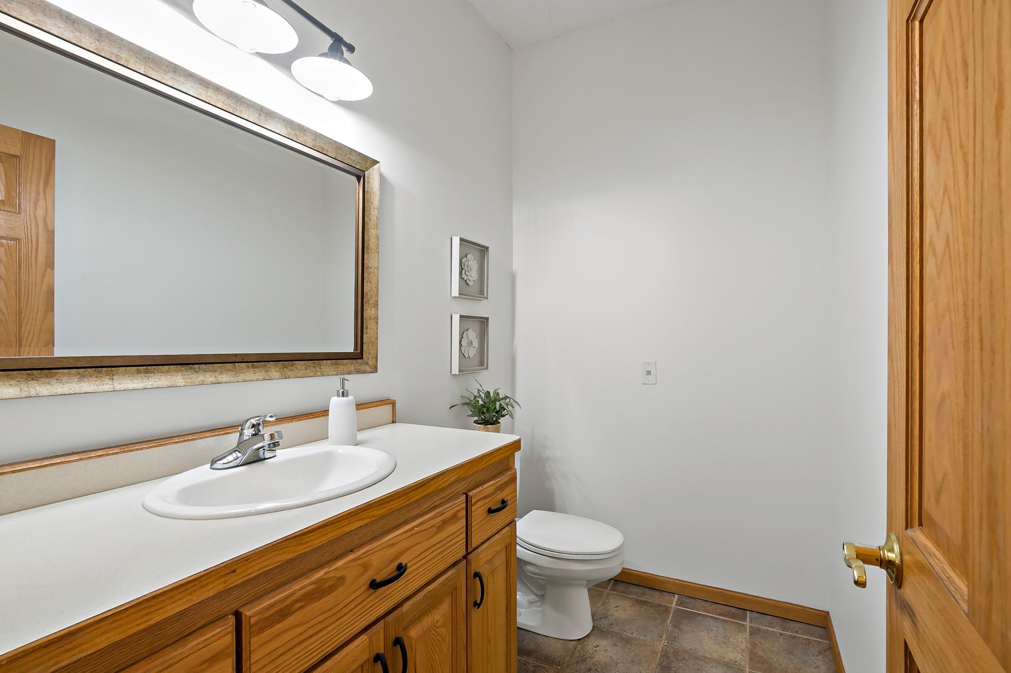 24579 Chippendale Avenue W