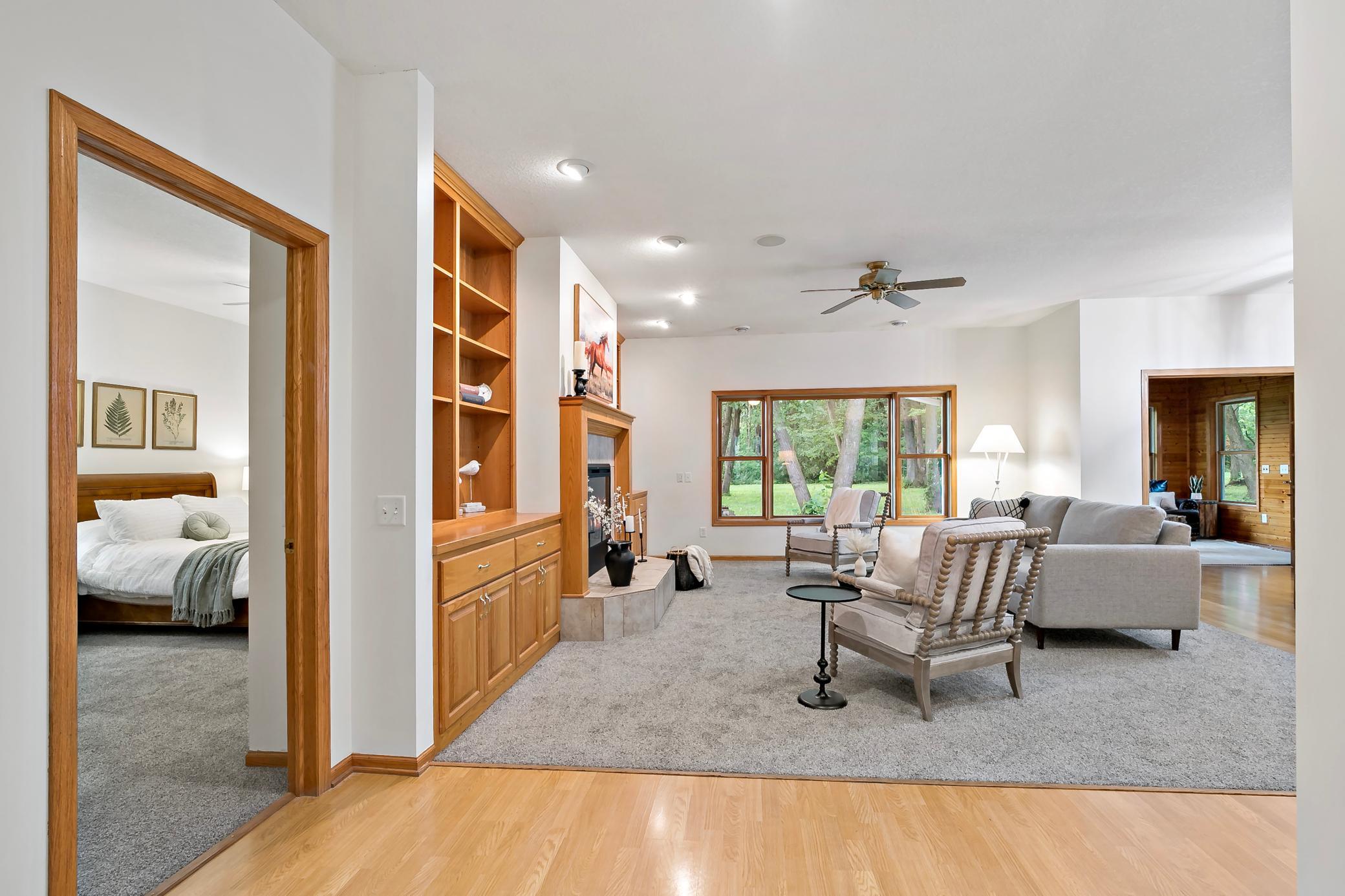 24579 Chippendale Avenue W