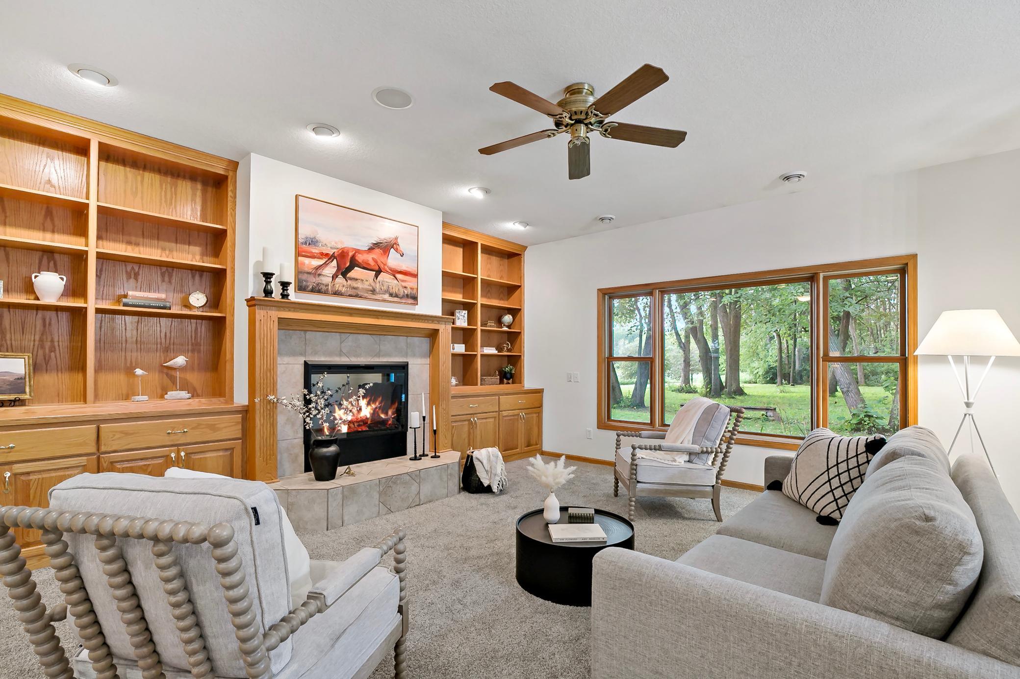 24579 Chippendale Avenue W