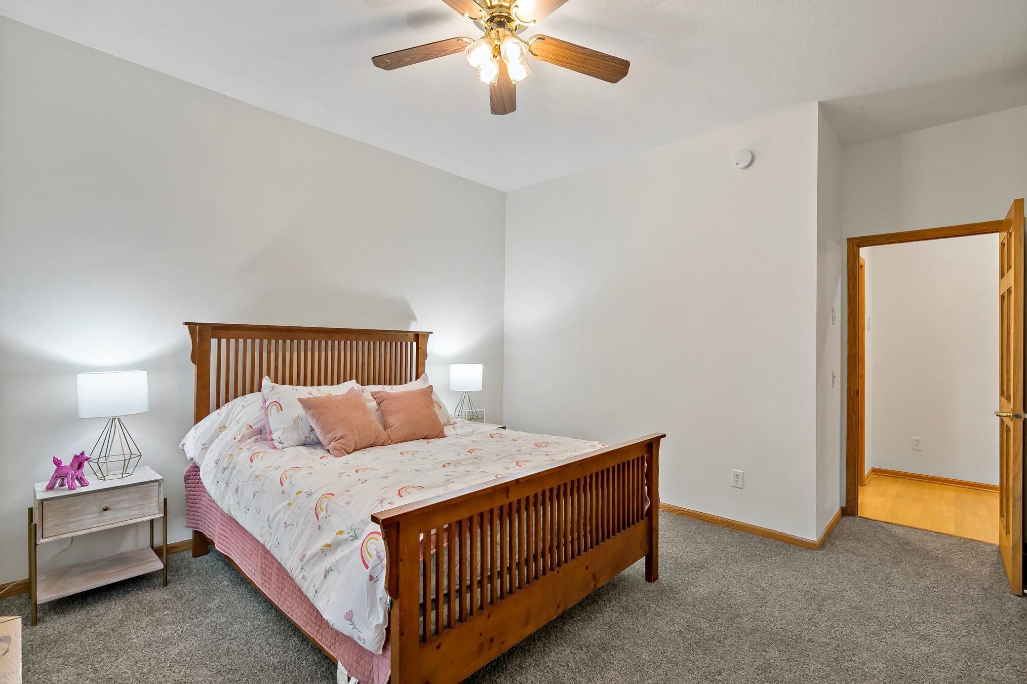 24579 Chippendale Avenue W