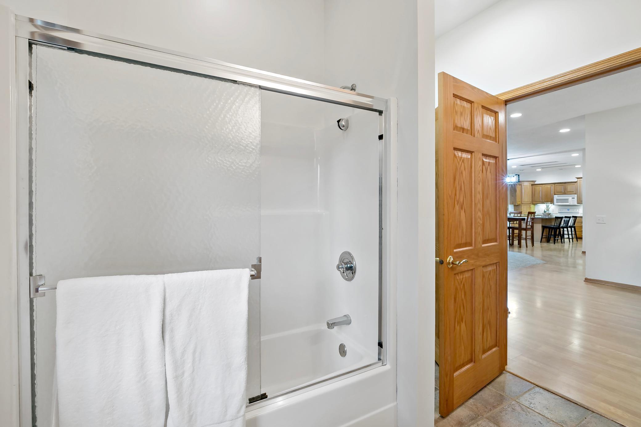 24579 Chippendale Avenue W