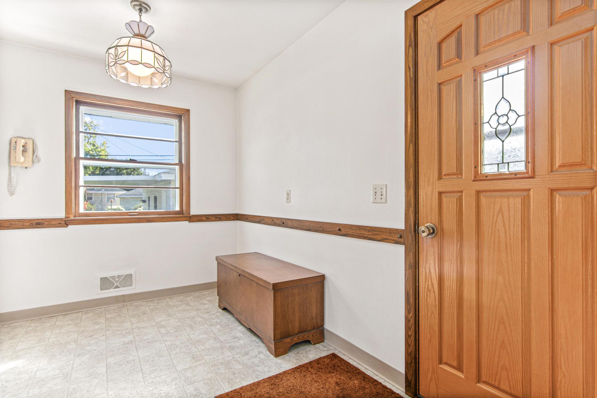 7106 Grimes Avenue N