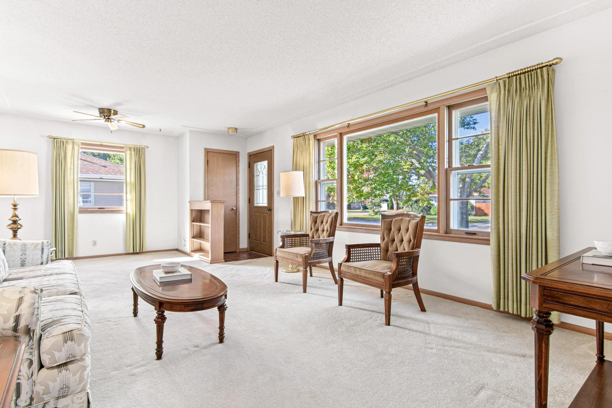 7106 Grimes Avenue N