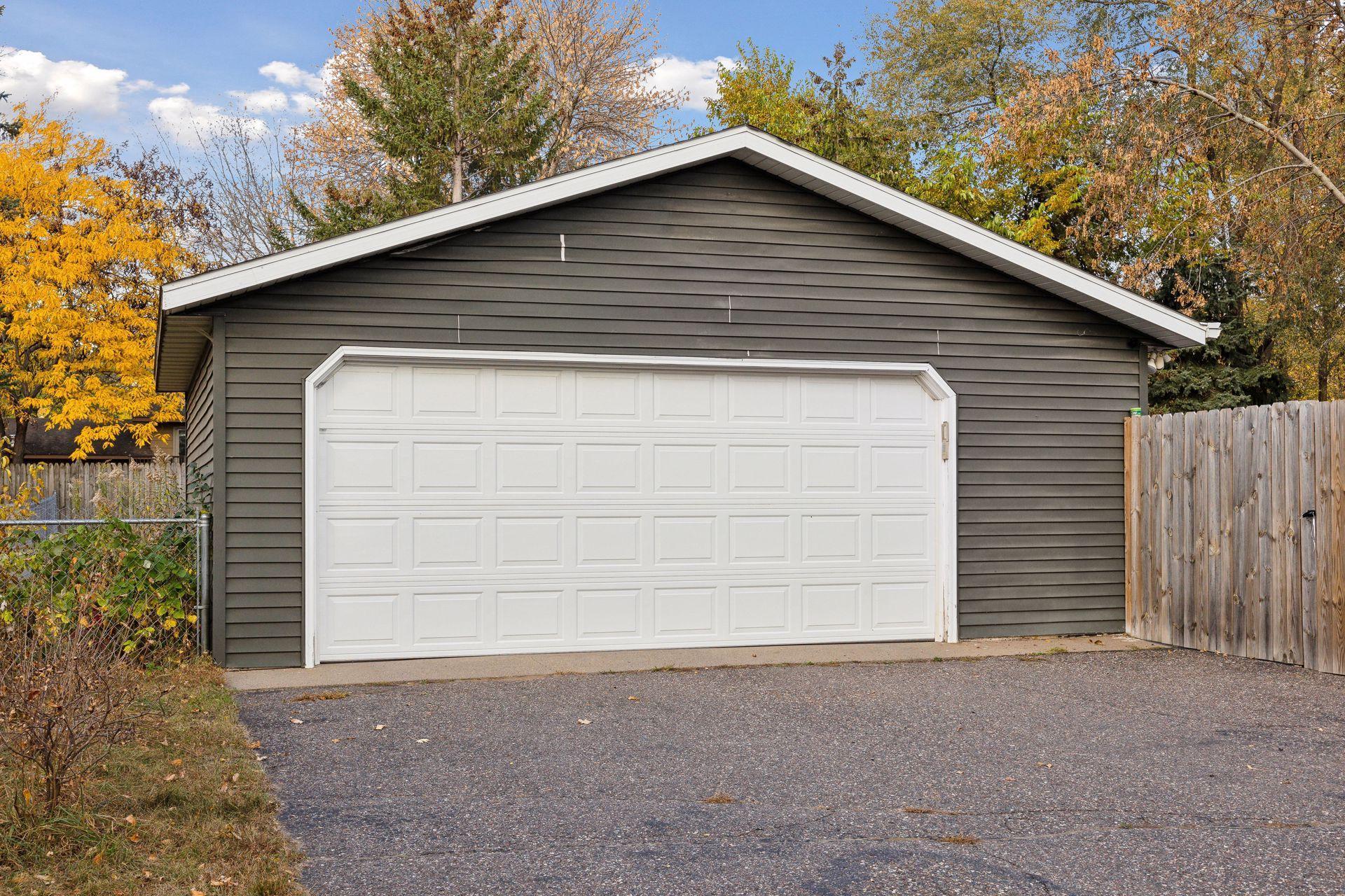 13065 Saratoga Lane N