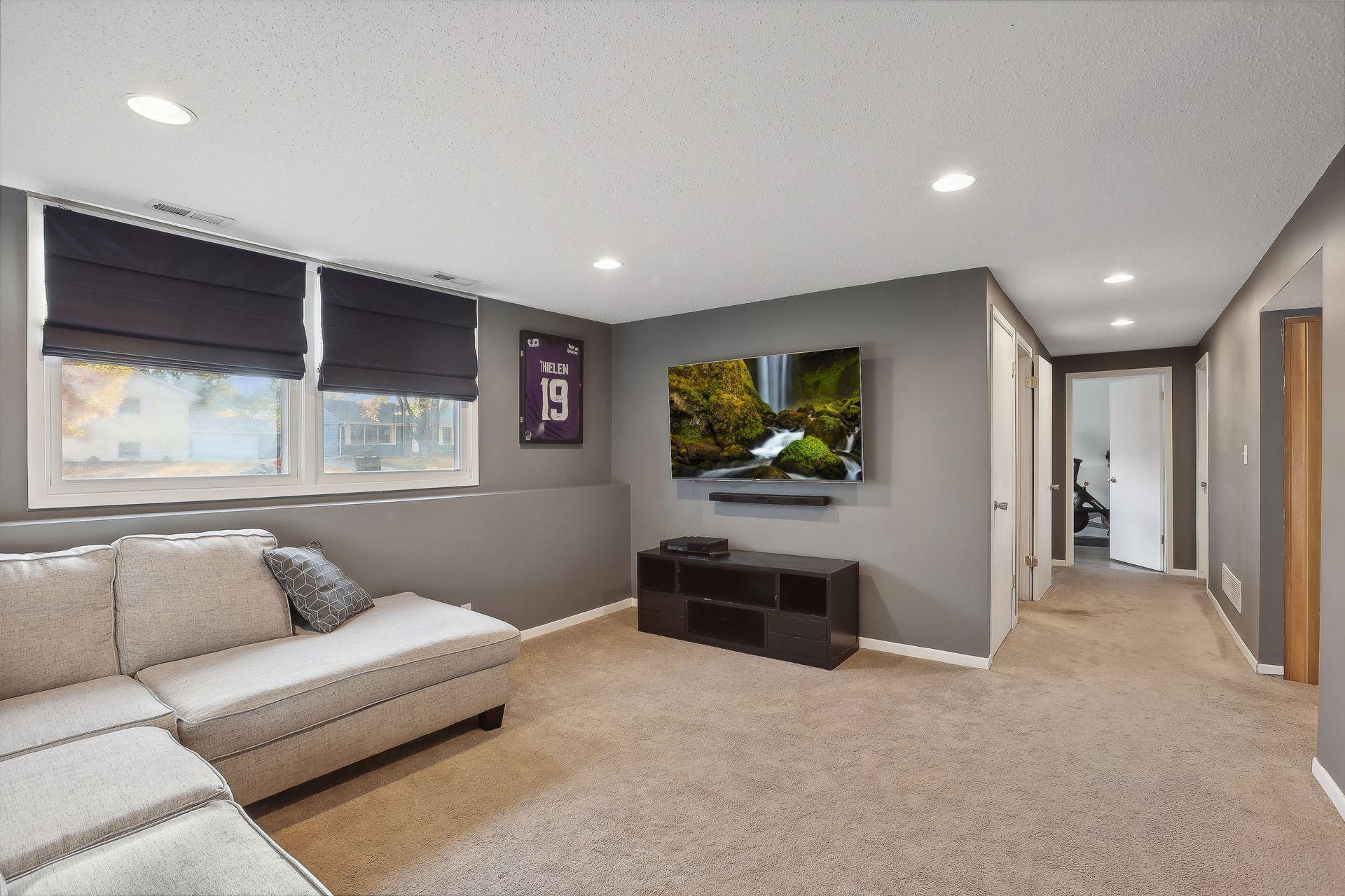 13065 Saratoga Lane N