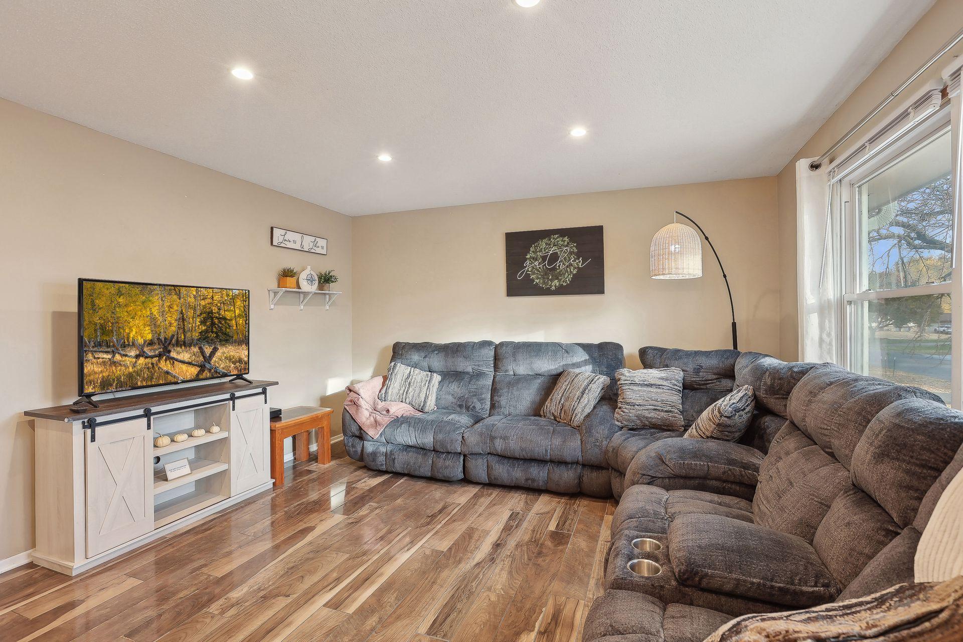 13065 Saratoga Lane N