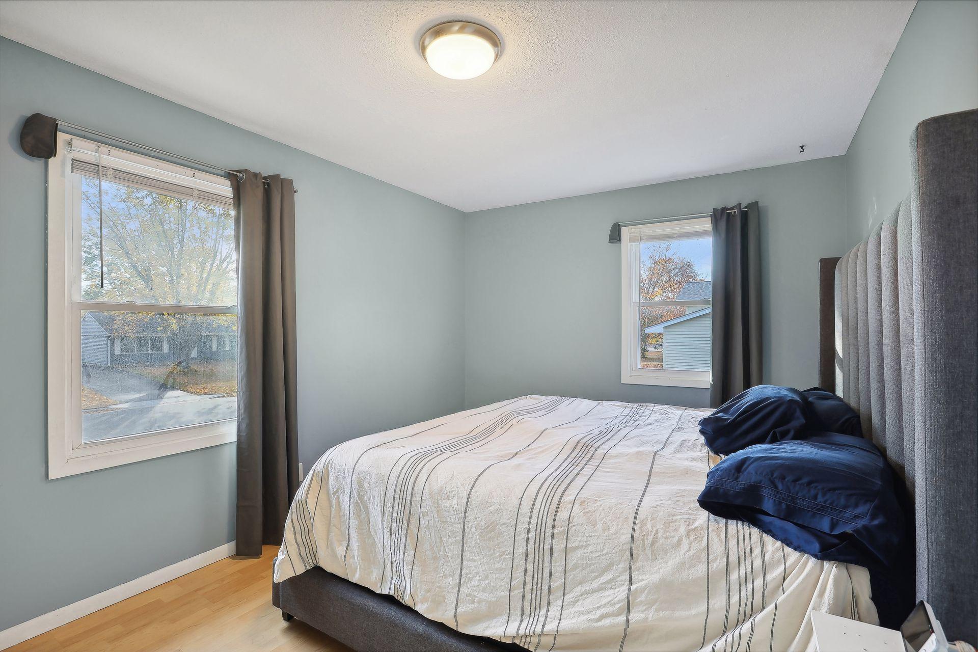 13065 Saratoga Lane N