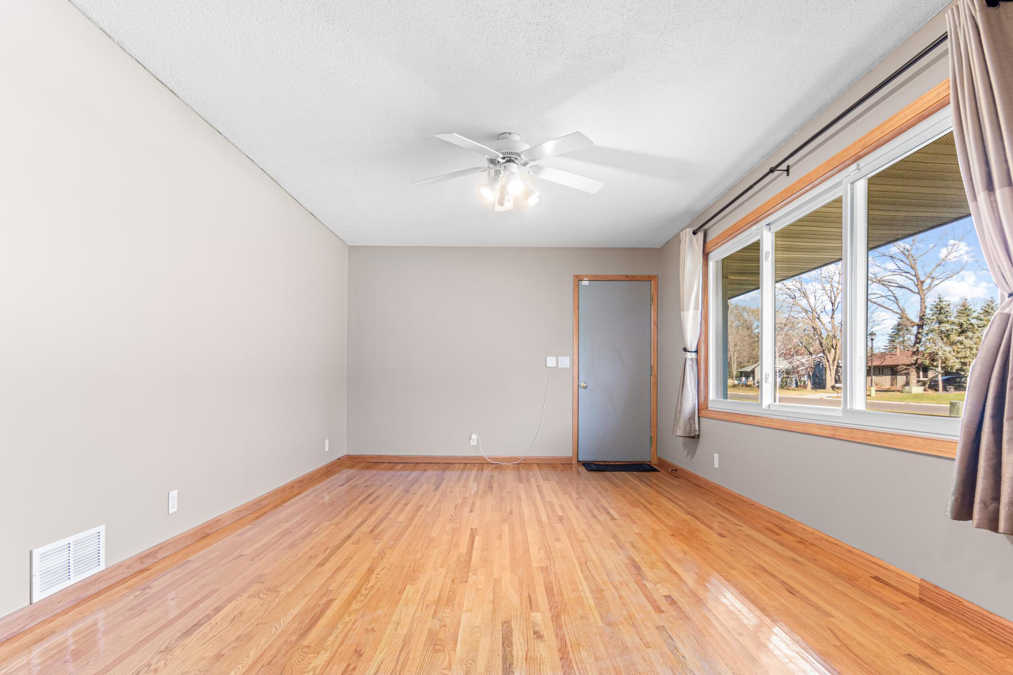 12916 Polk Street NE