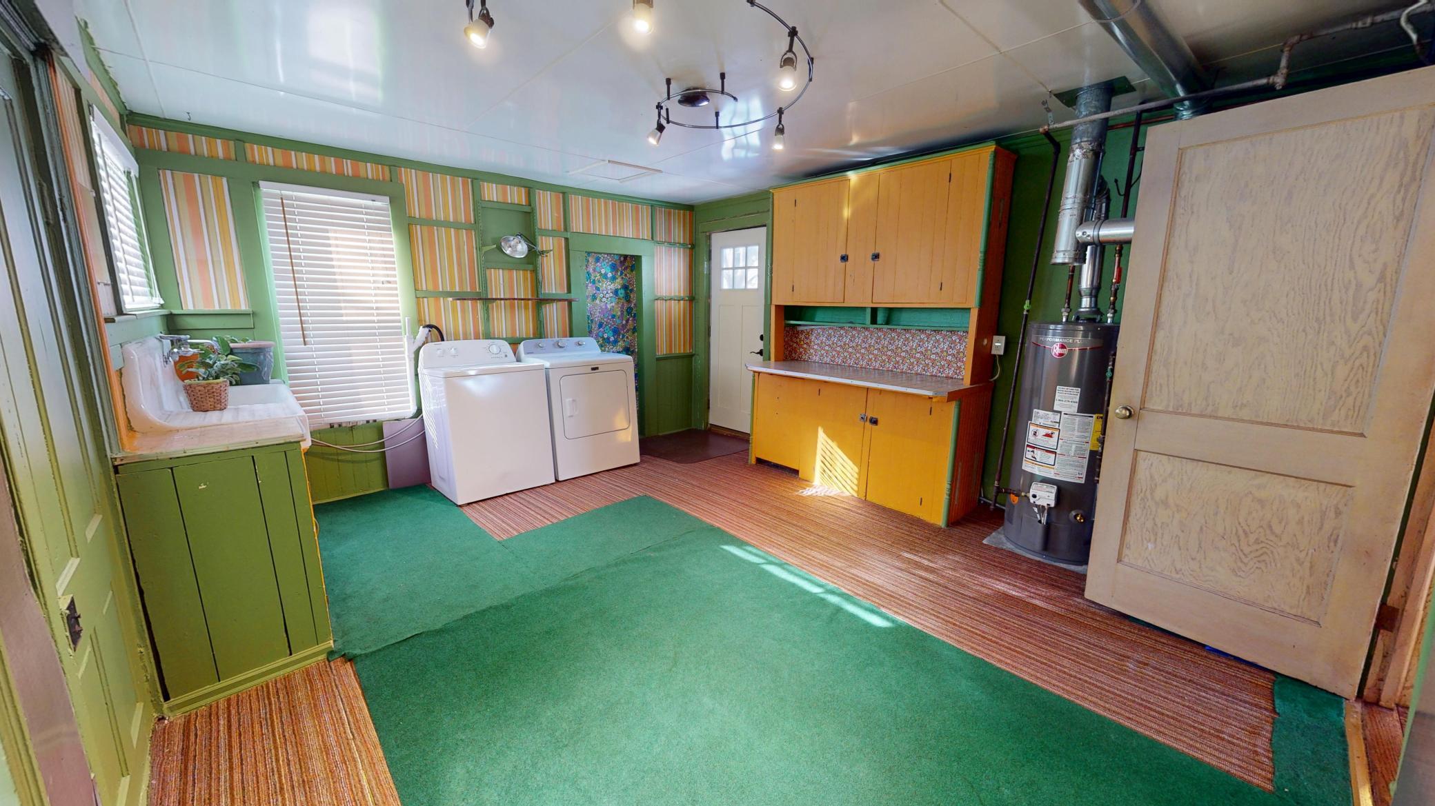 2715 Wingfield Avenue