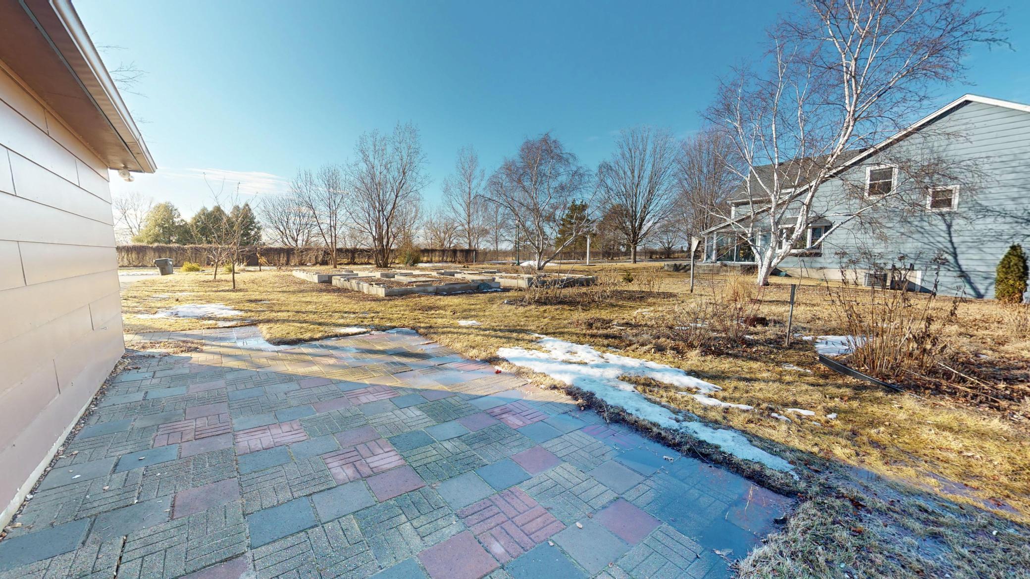 2715 Wingfield Avenue