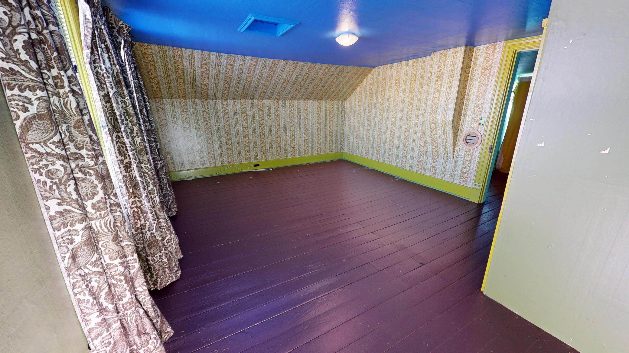 2715 Wingfield Avenue