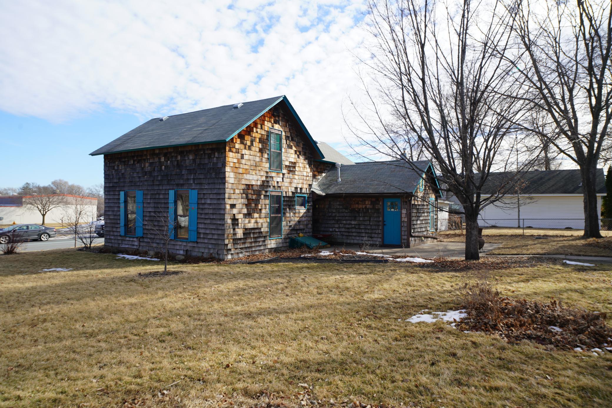 2715 Wingfield Avenue