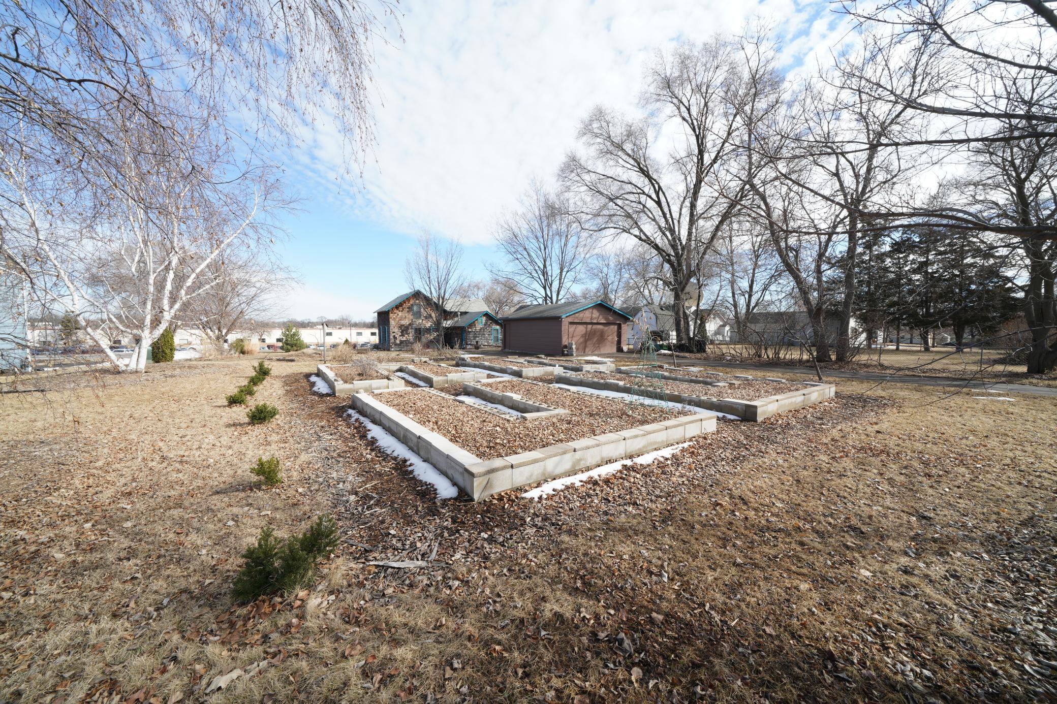 2715 Wingfield Avenue