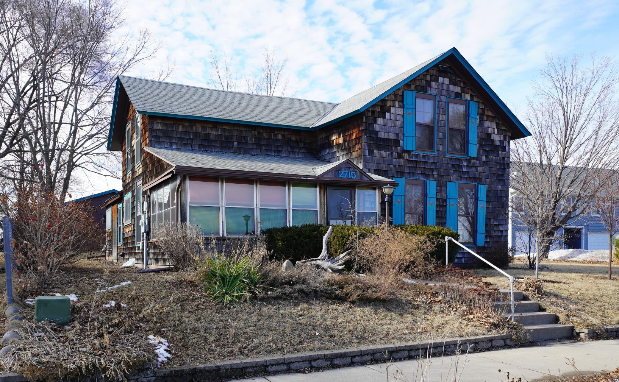 2715 Wingfield Avenue