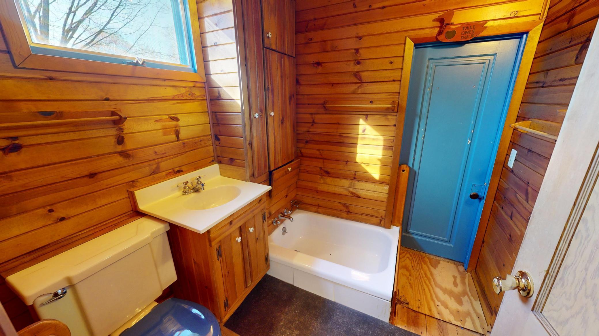 2715 Wingfield Avenue