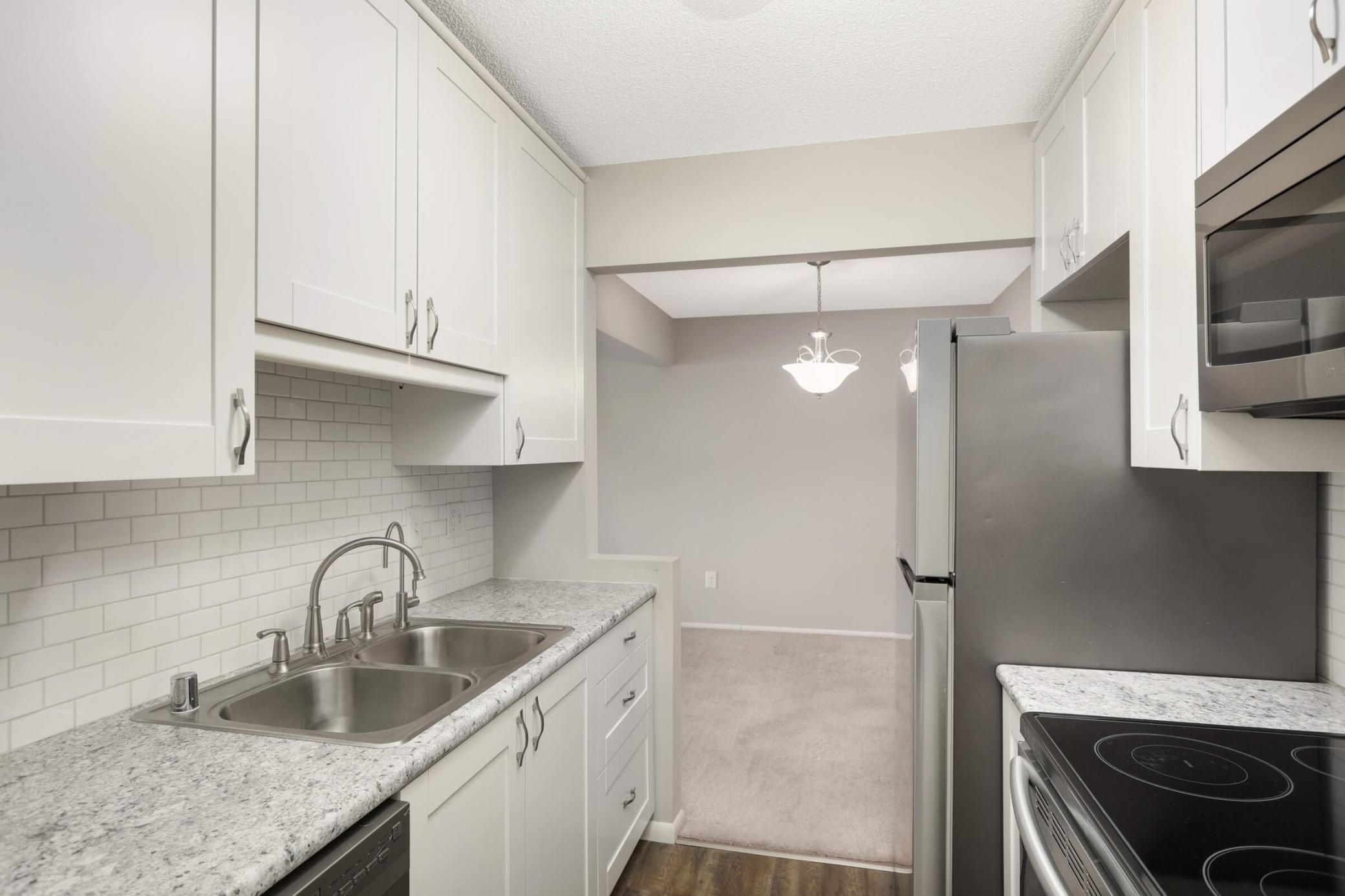 4371 Wilshire Boulevard Unit: 206