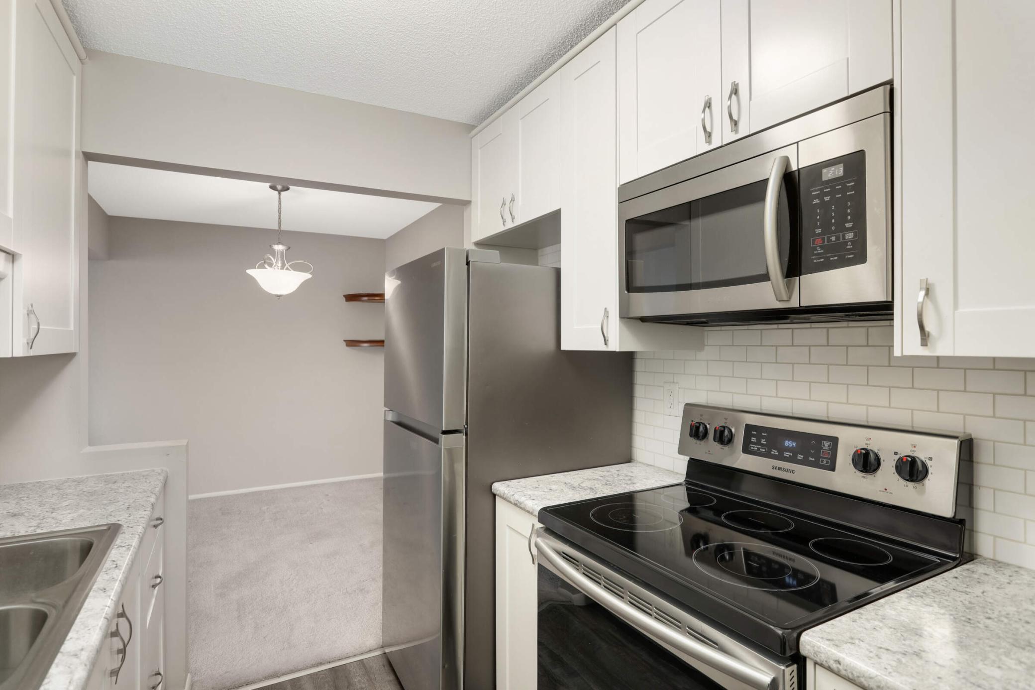 4371 Wilshire Boulevard Unit: 206