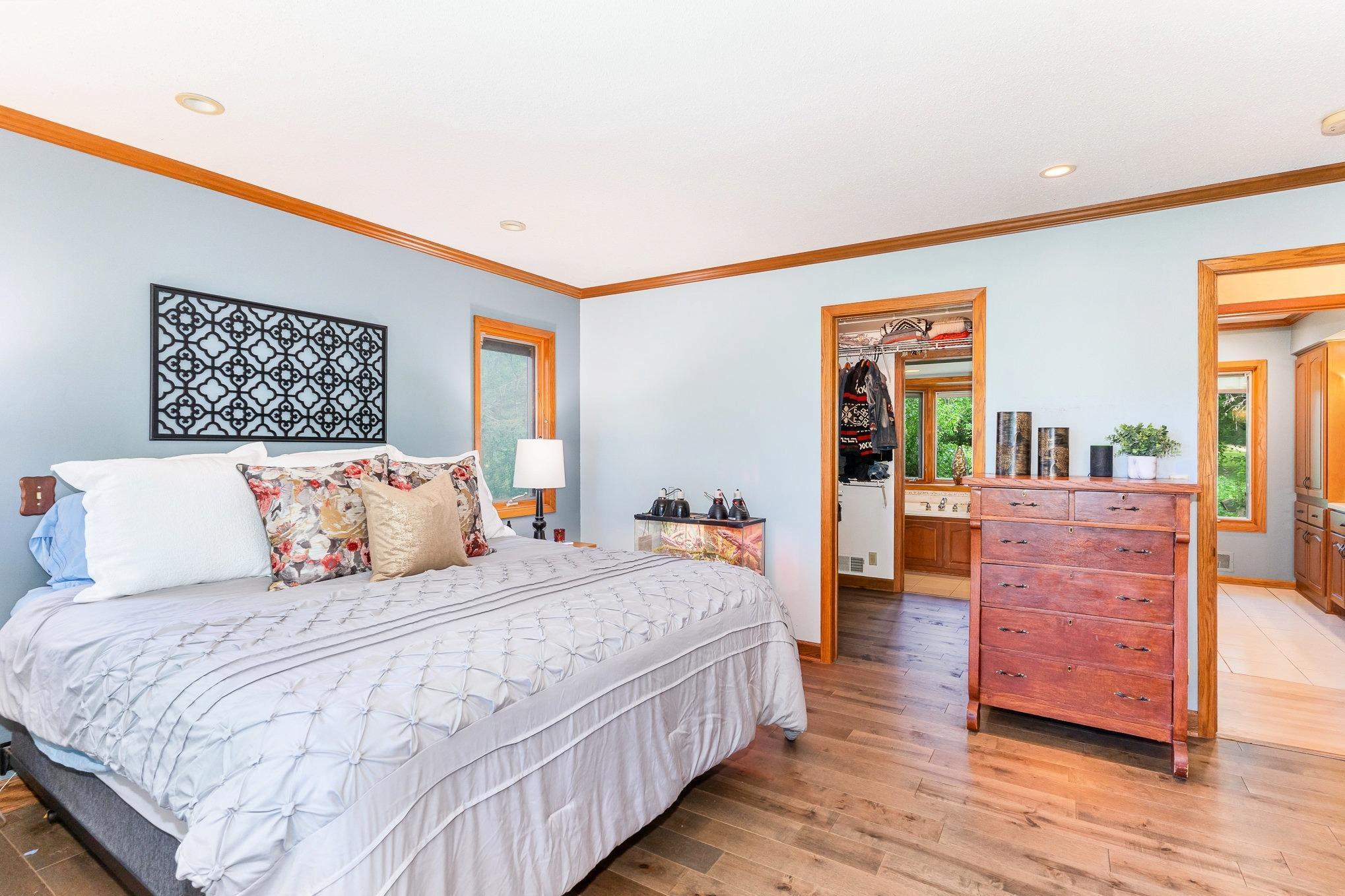 1350 Crestridge Lane