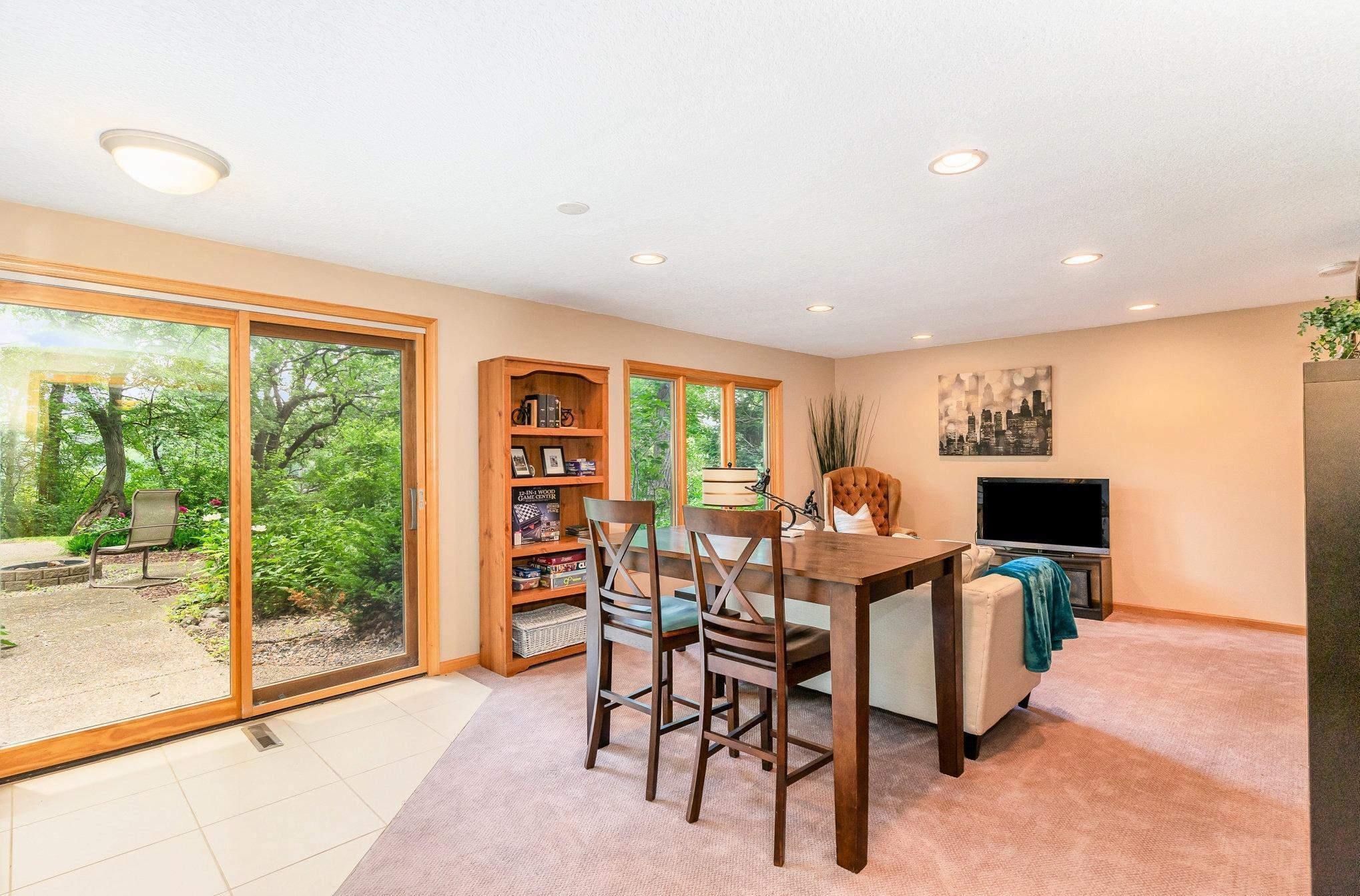 1350 Crestridge Lane