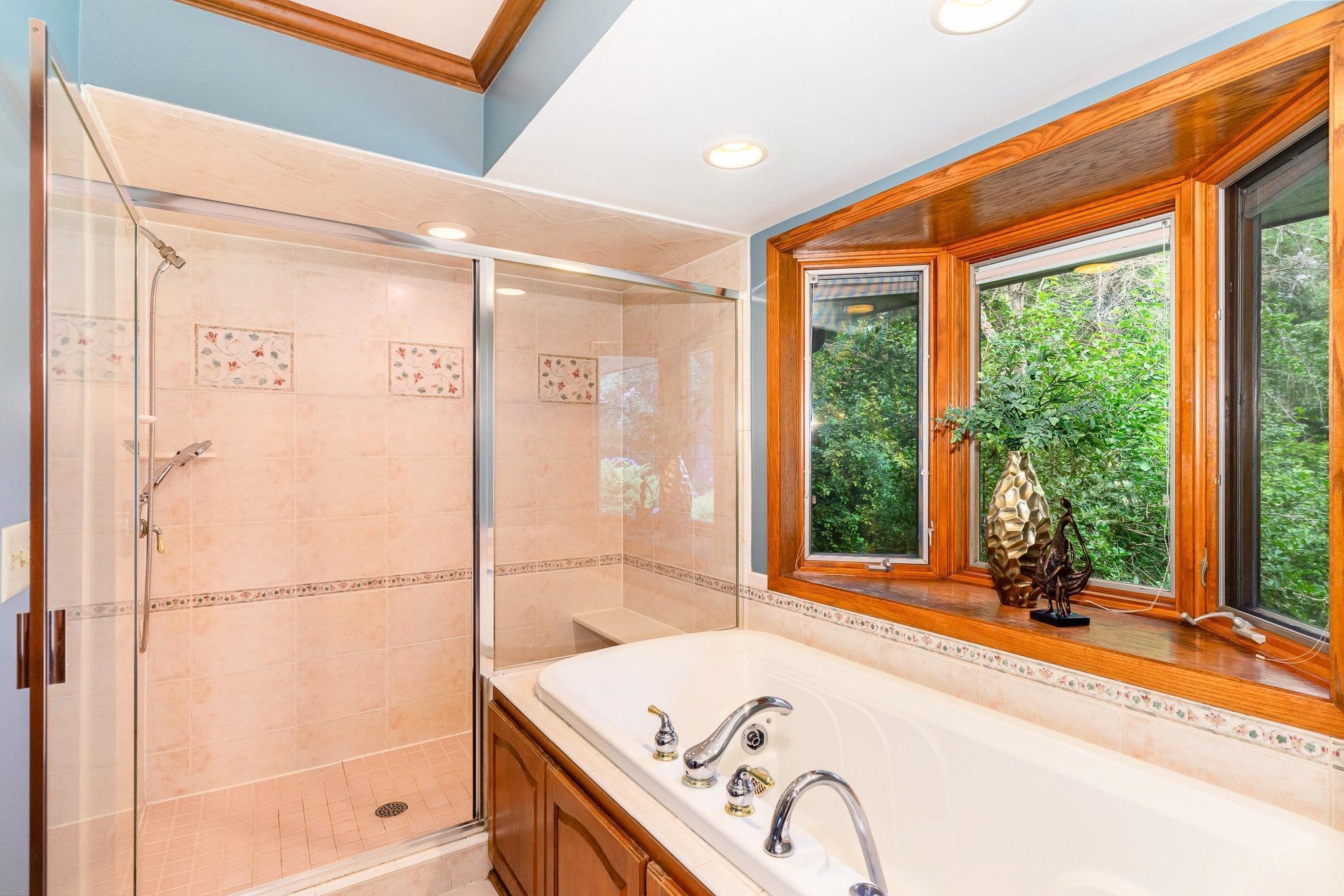 1350 Crestridge Lane