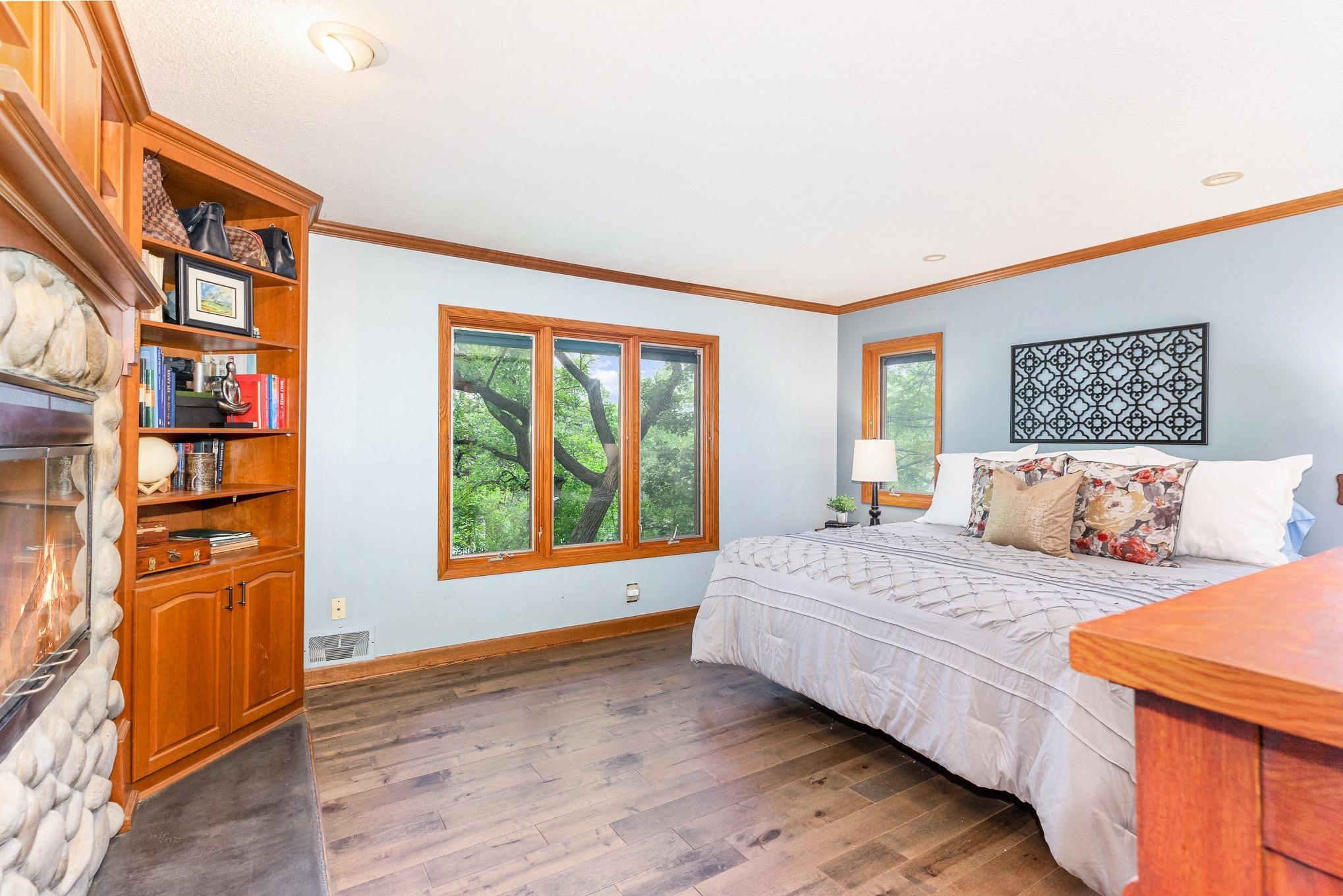 1350 Crestridge Lane