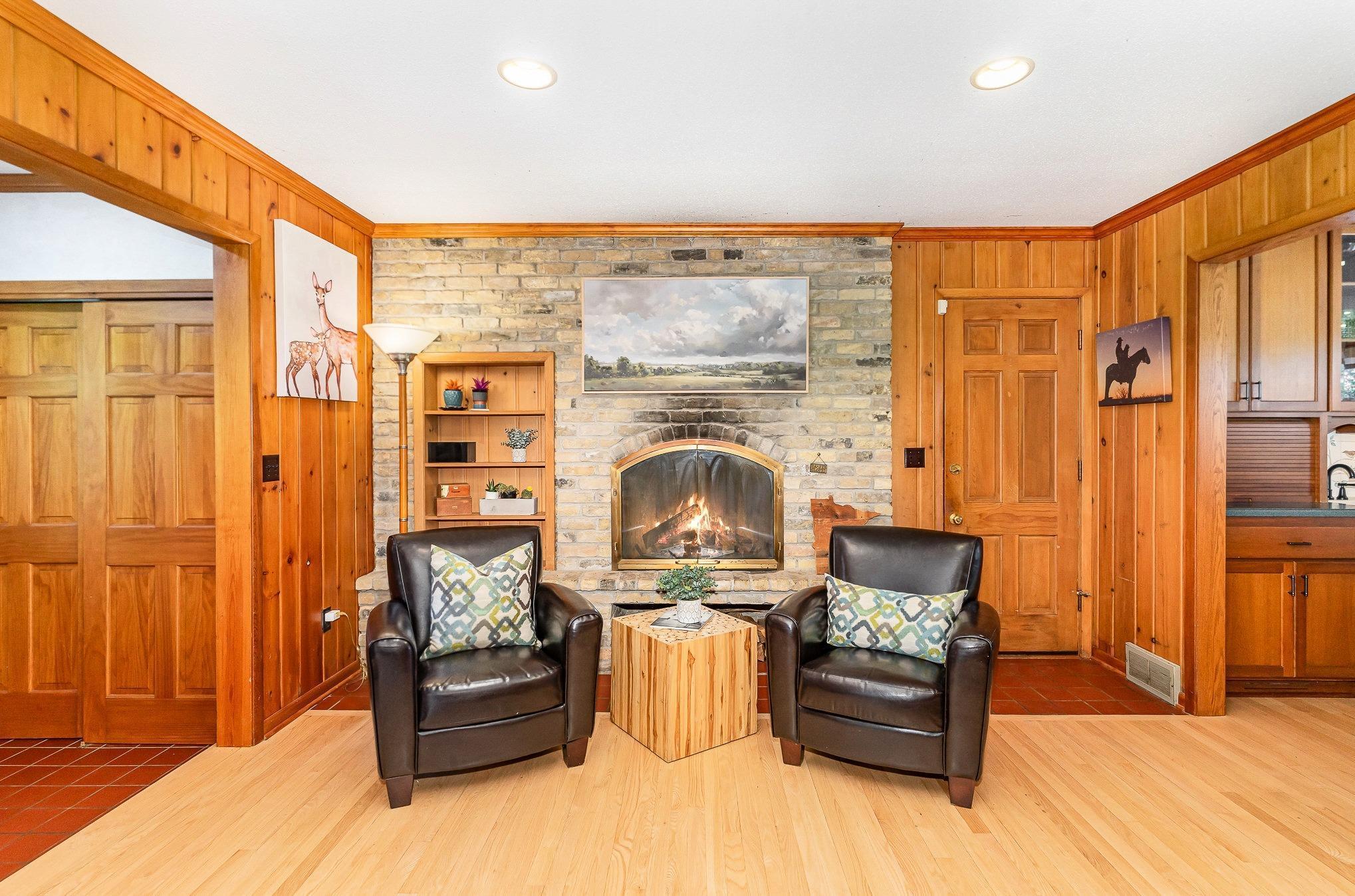 1350 Crestridge Lane