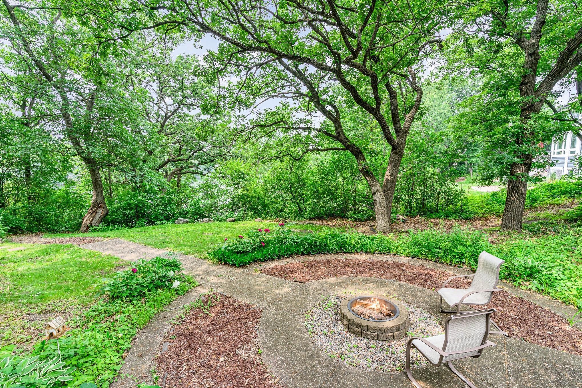 1350 Crestridge Lane