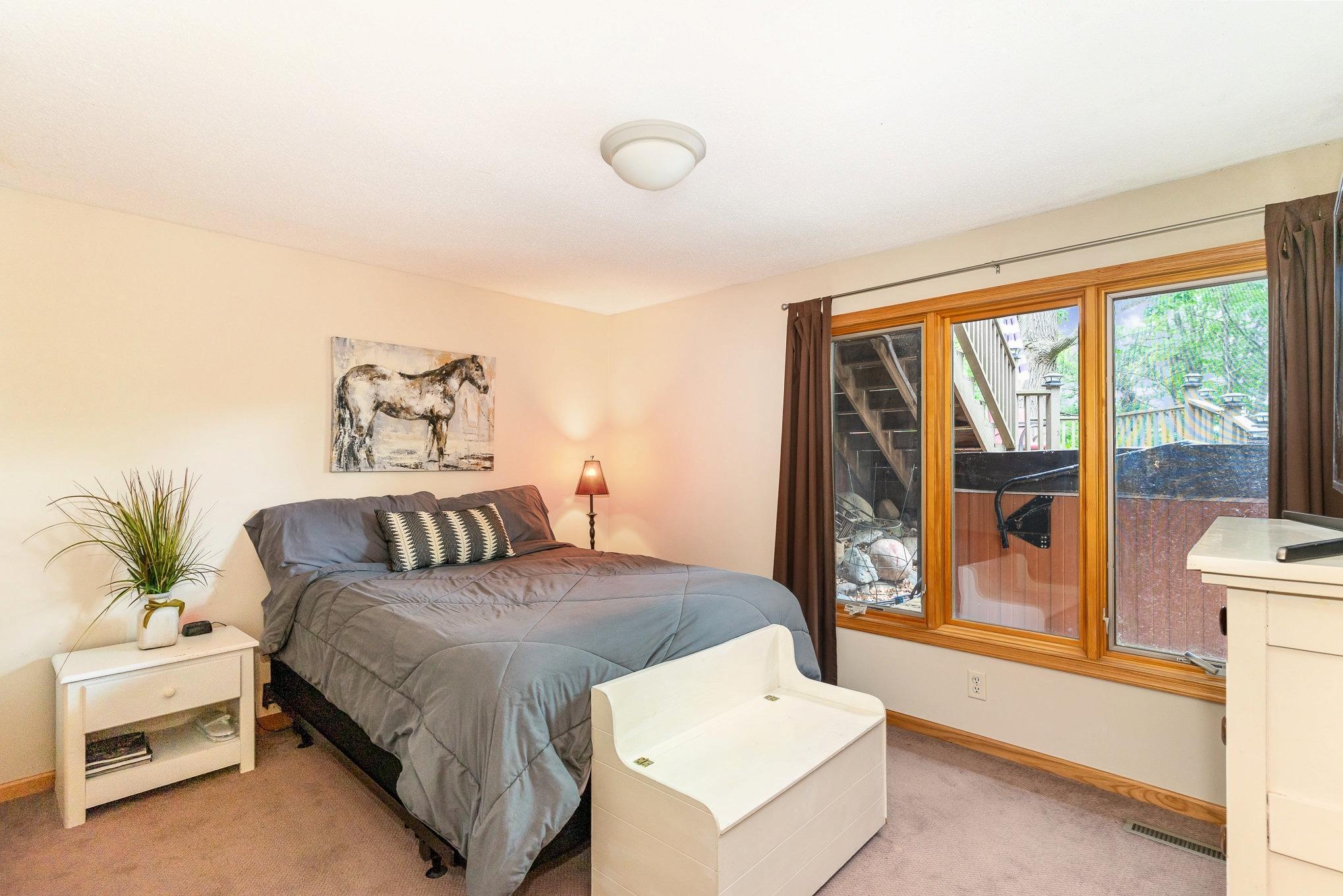 1350 Crestridge Lane