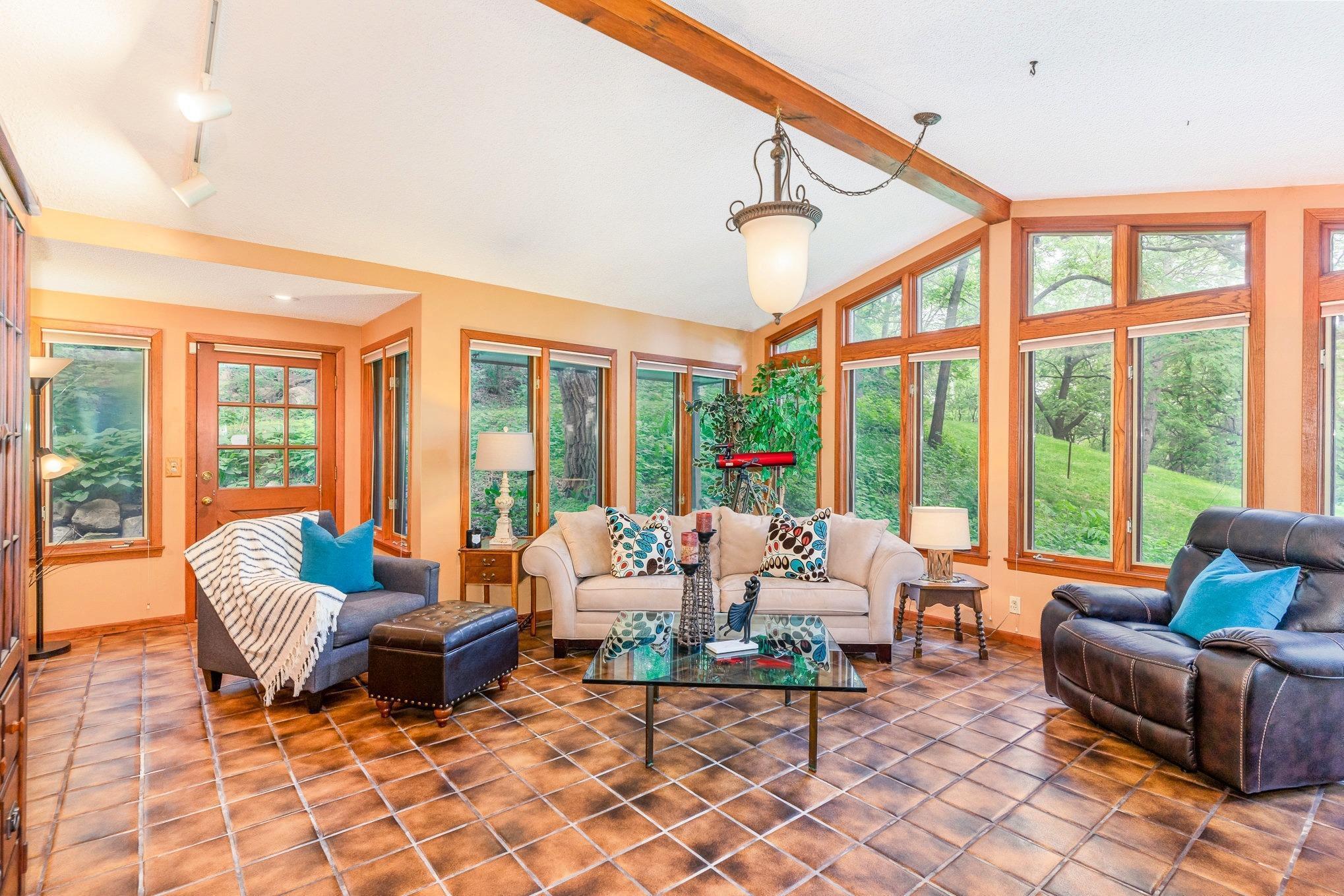 1350 Crestridge Lane