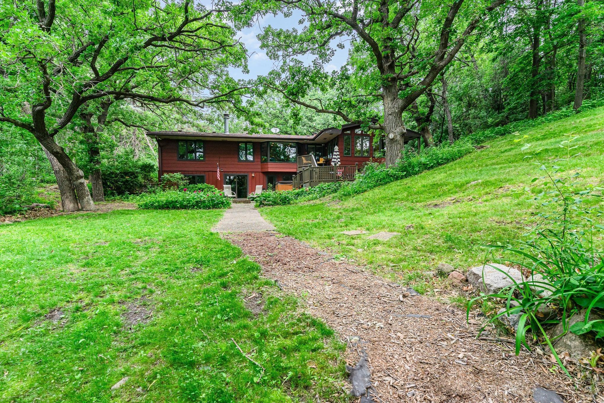 1350 Crestridge Lane