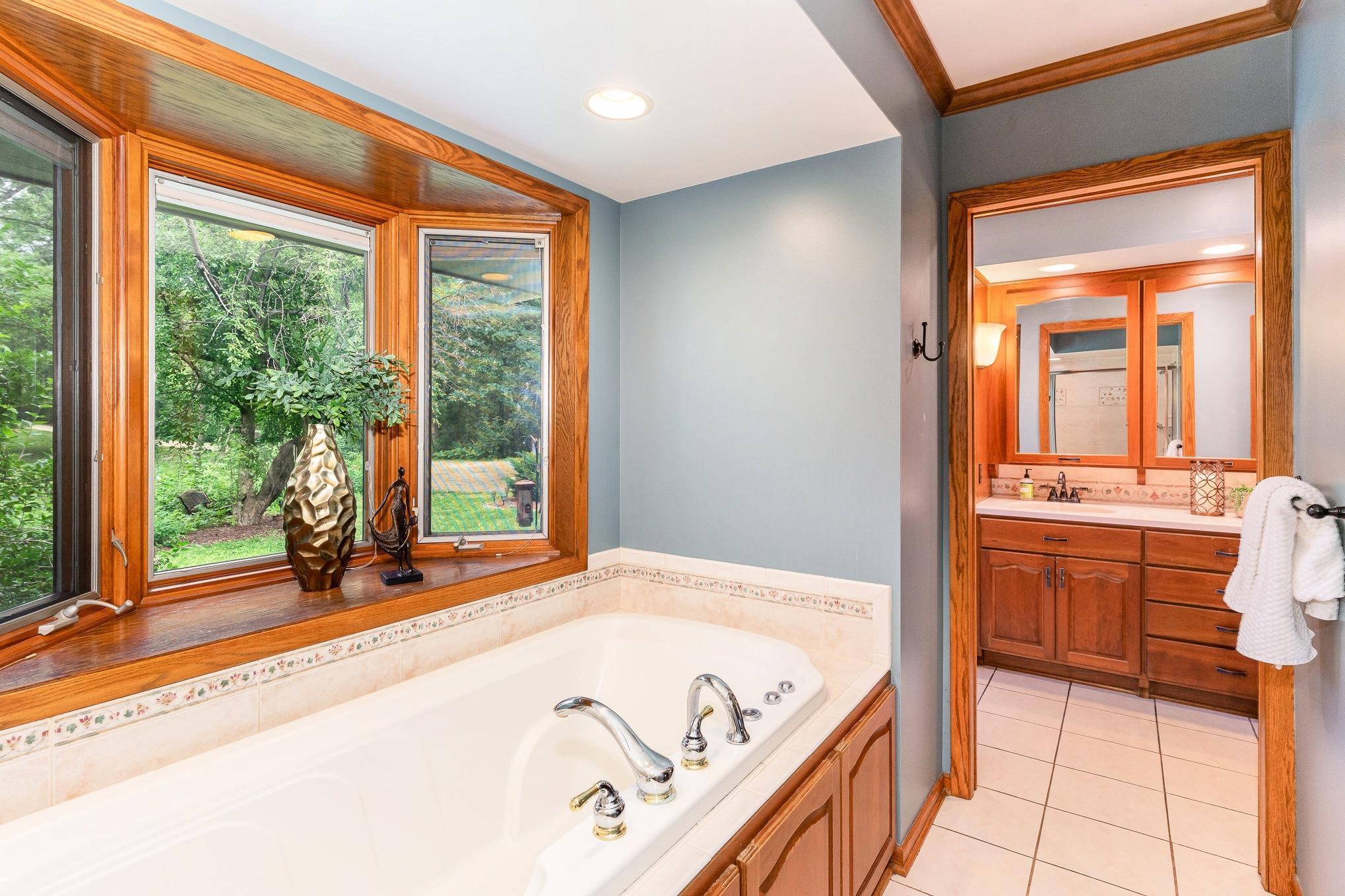 1350 Crestridge Lane